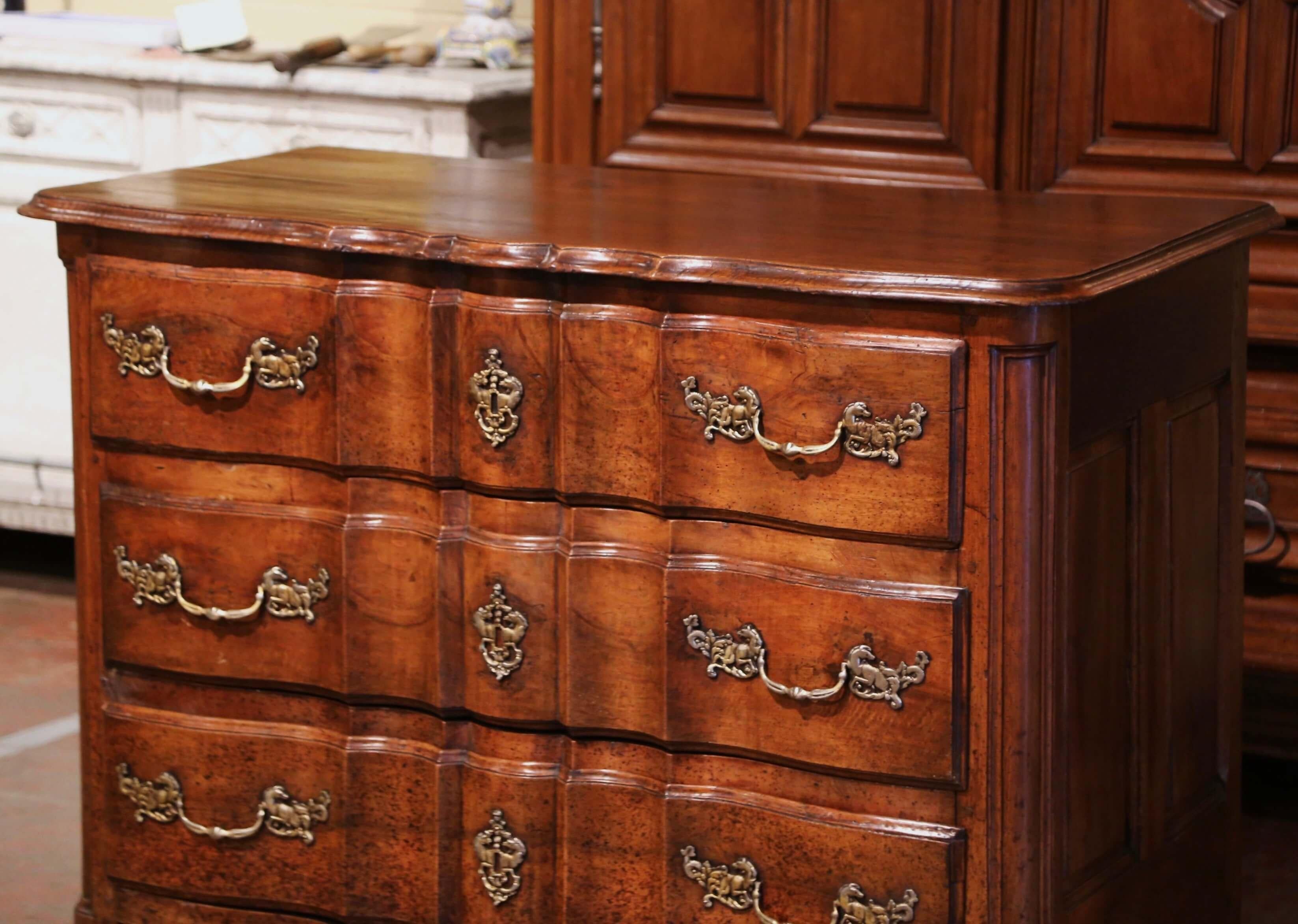 Hand-Carved 18th Century French Louis XIV Carved Walnut Serpentine Three-Drawer Commode