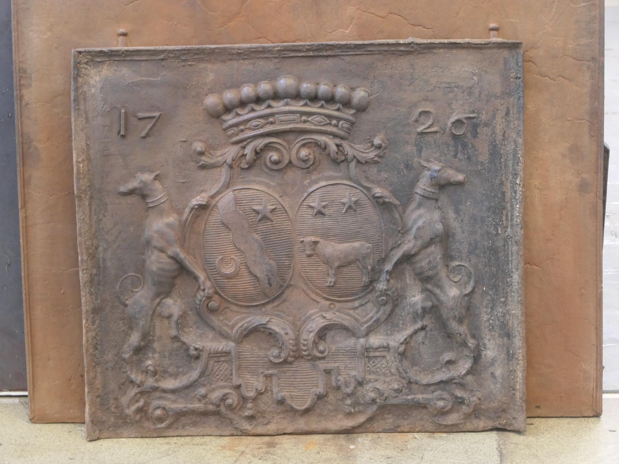 18th Century French Louis XIV 'Coat of Arms' Fireback / Backsplash In Good Condition For Sale In Soest, NL