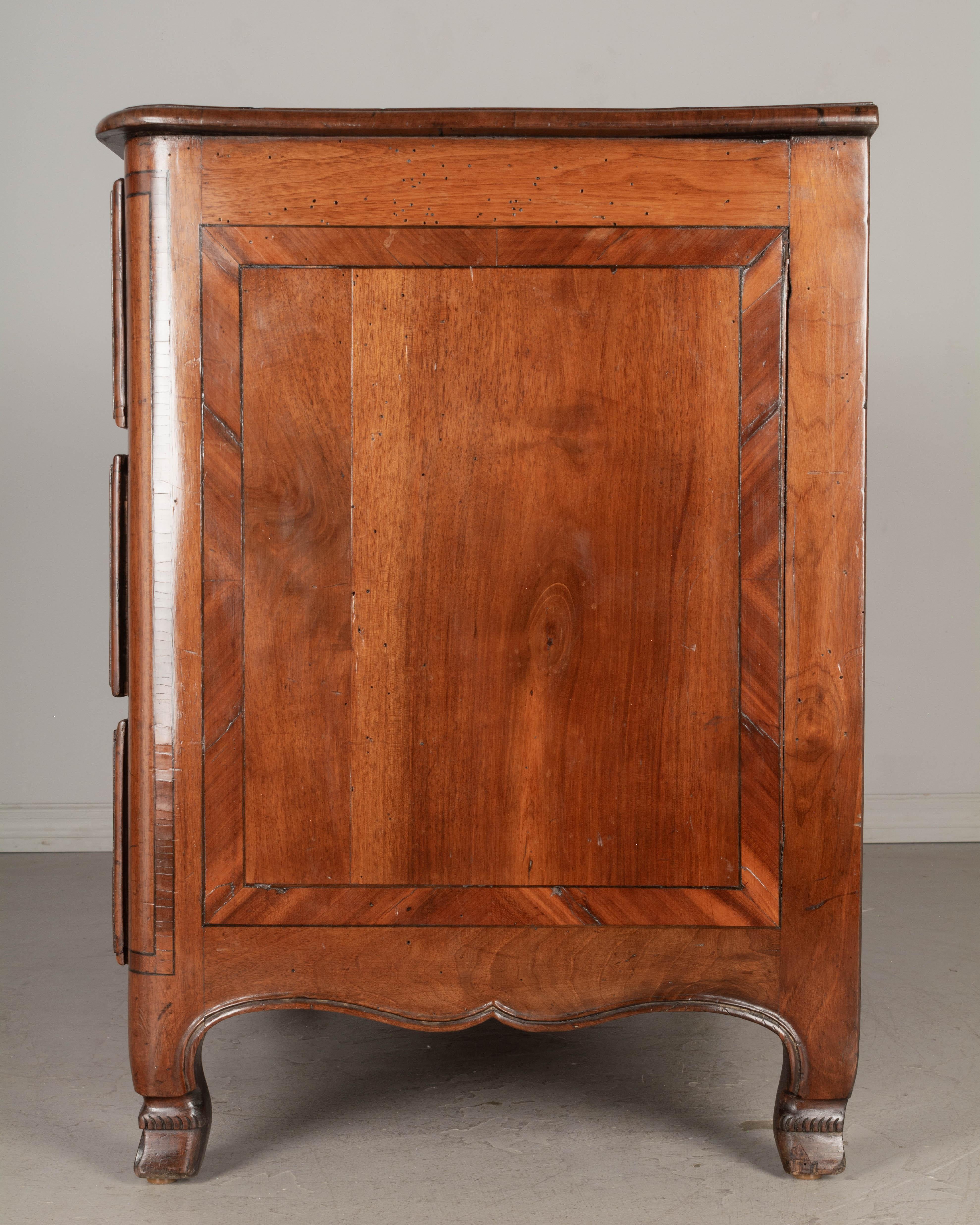 18th Century French Louis XIV Marquetry Commode For Sale 5