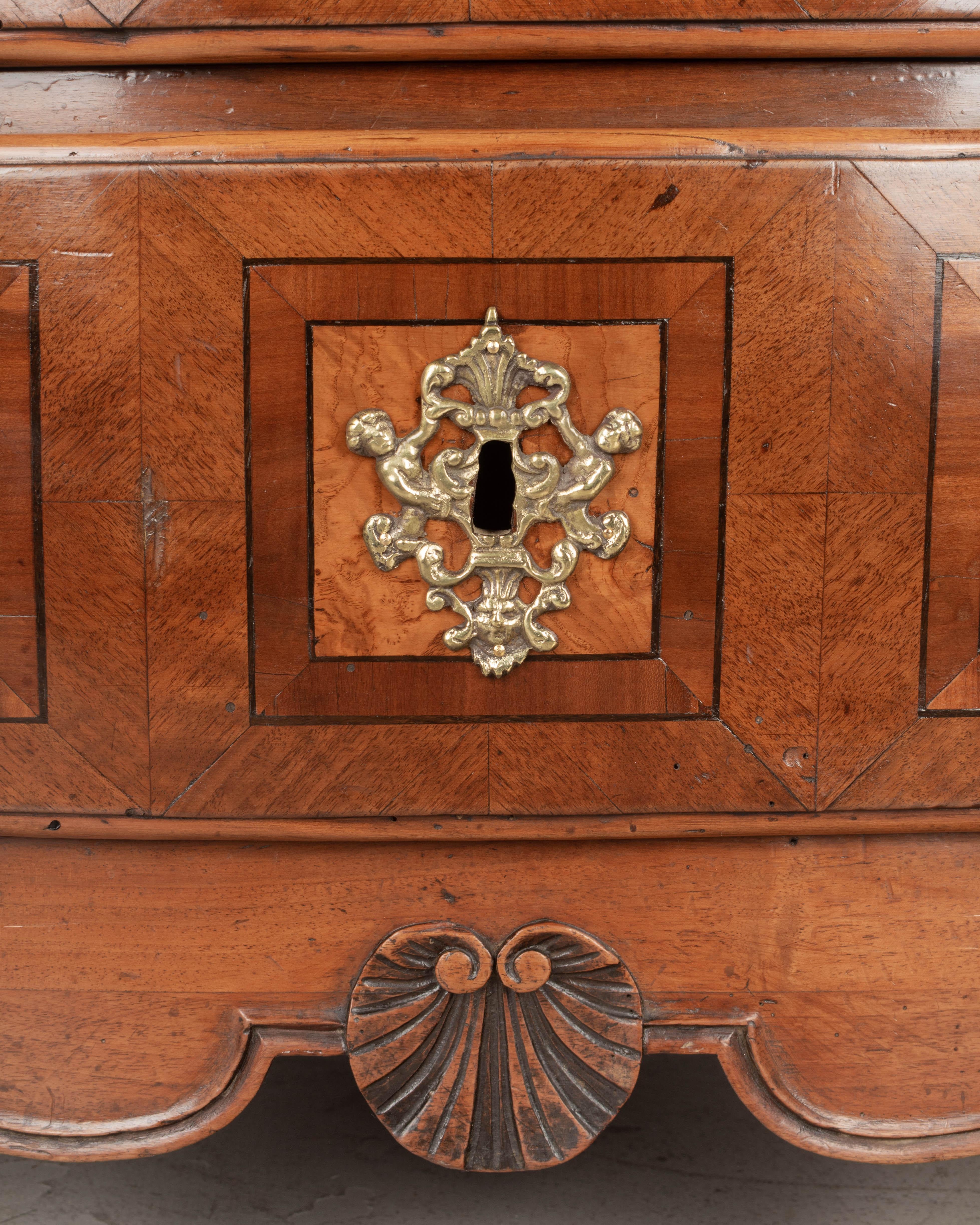 18th Century French Louis XIV Marquetry Commode For Sale 10