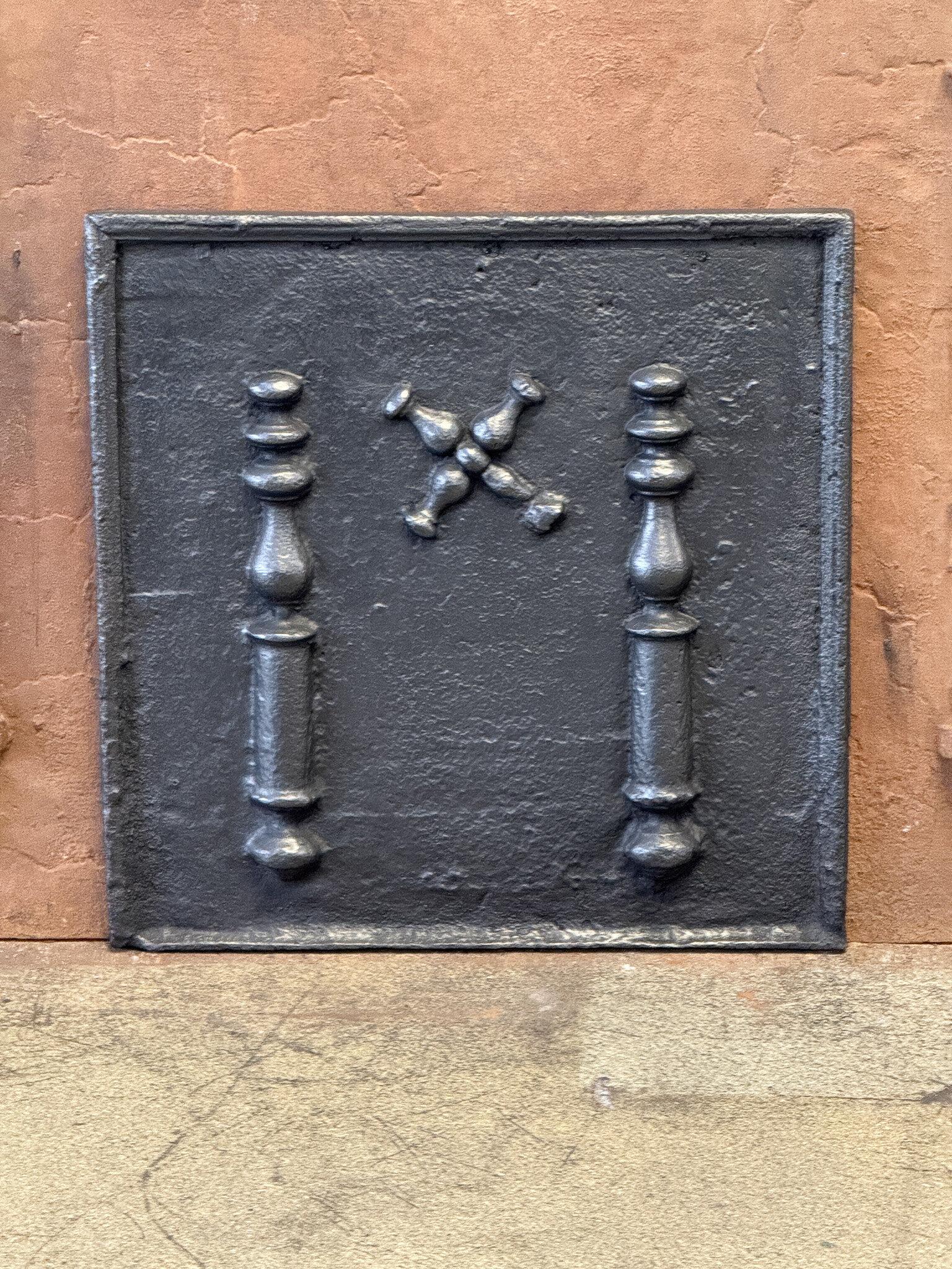 18th Century French Louis XIV Period 'Saint Andrew's Cross' Fireback / Backsplas For Sale 5