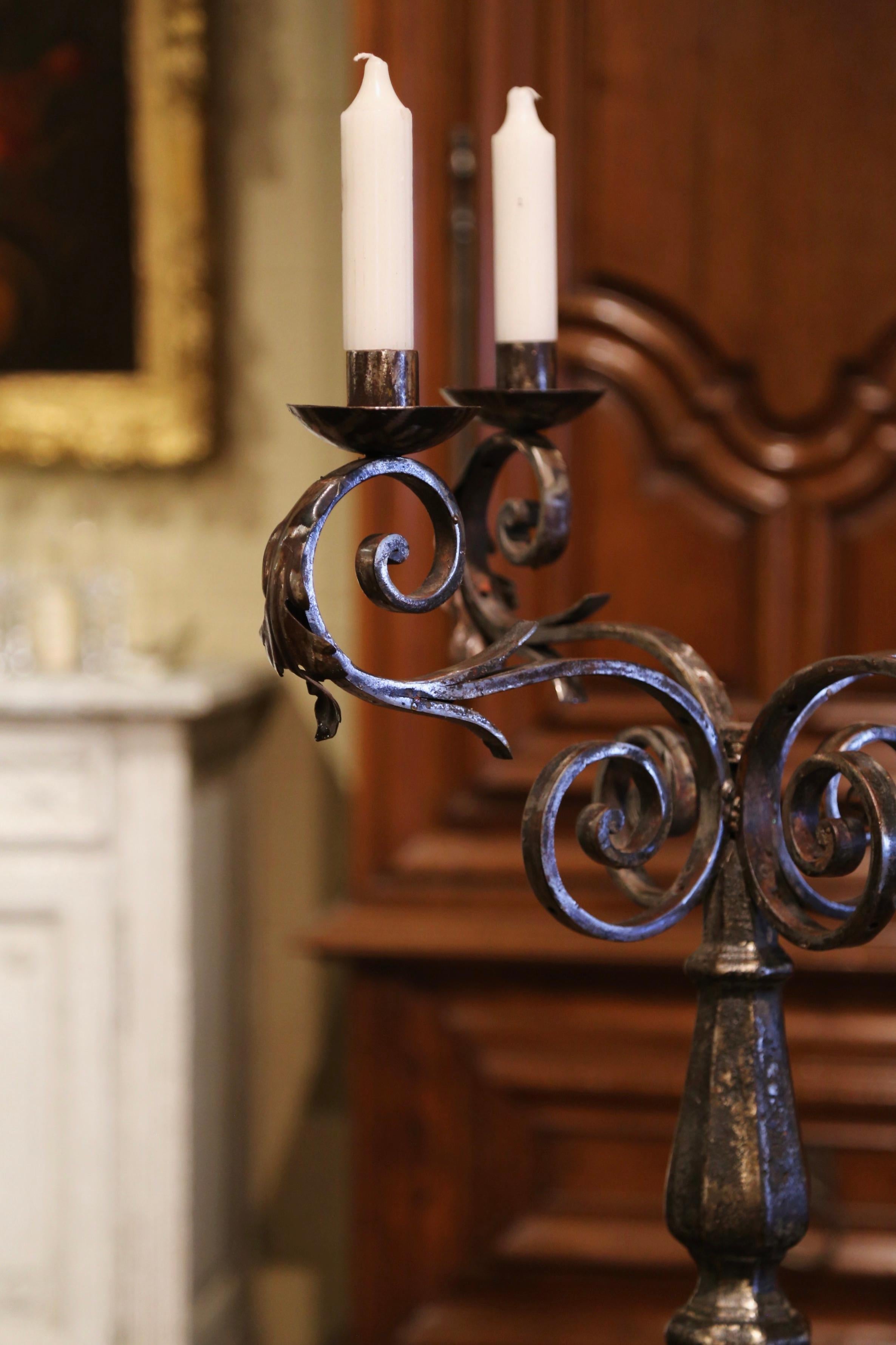 18th Century French Louis XIV Polished Wrought Iron Four-Light Candelabra For Sale 2
