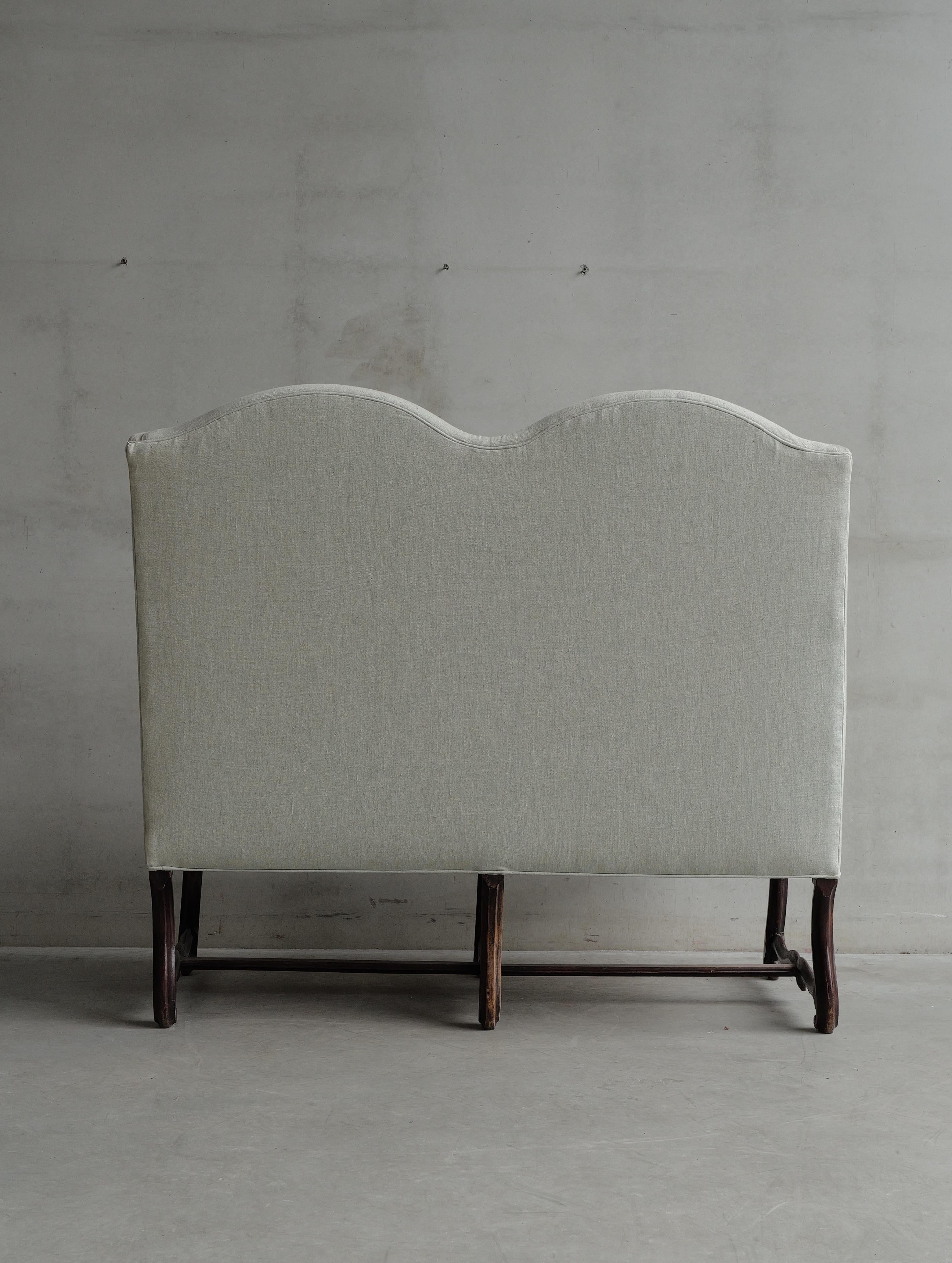 Linen 18th Century French Louis XIV-style Os De Mouton Sofa