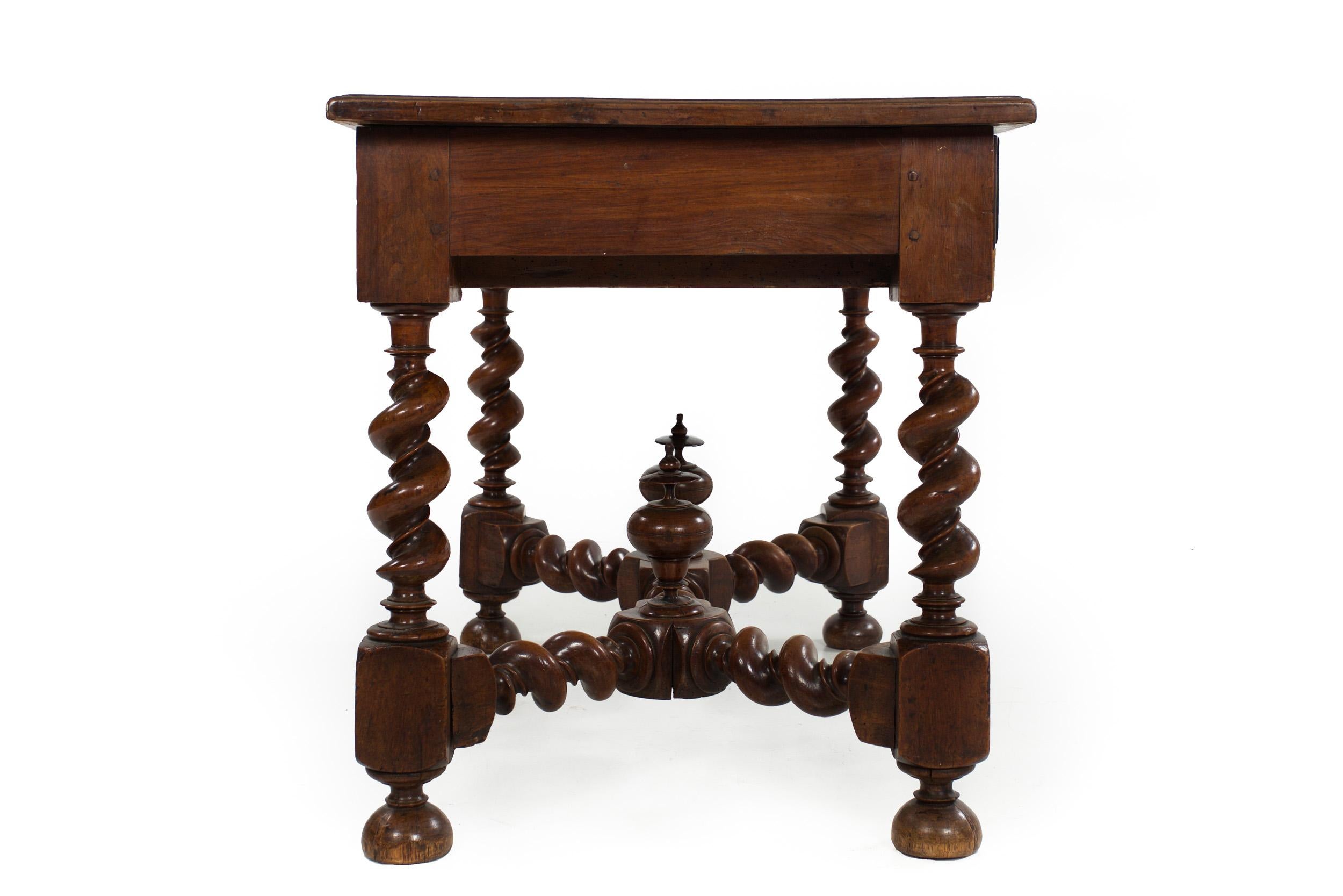 18th Century French Louis XIV Walnut Center Writing Table on Barley Twist Legs In Good Condition In Shippensburg, PA