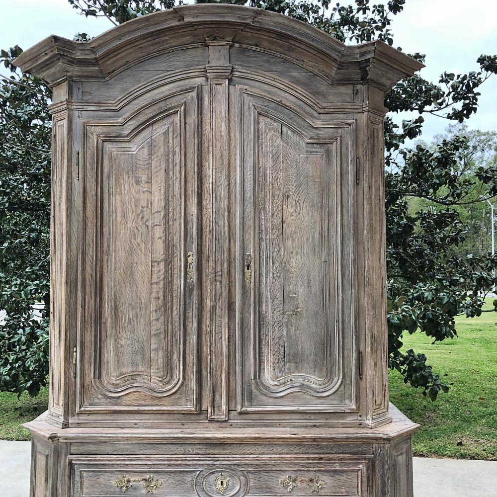18th Century French Louis XIV Whitewashed Wardrobe In Good Condition In Dallas, TX