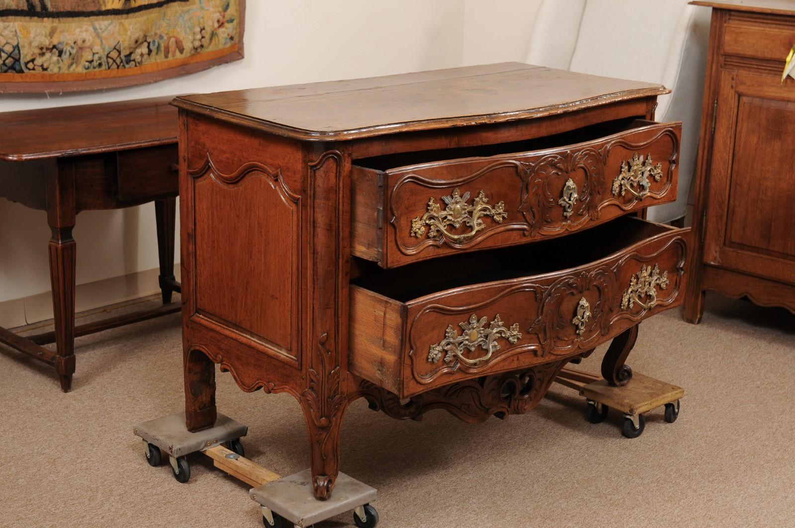 18th Century French Louis XV 2-Drawer Walnut Commode with Pierced Apron 2