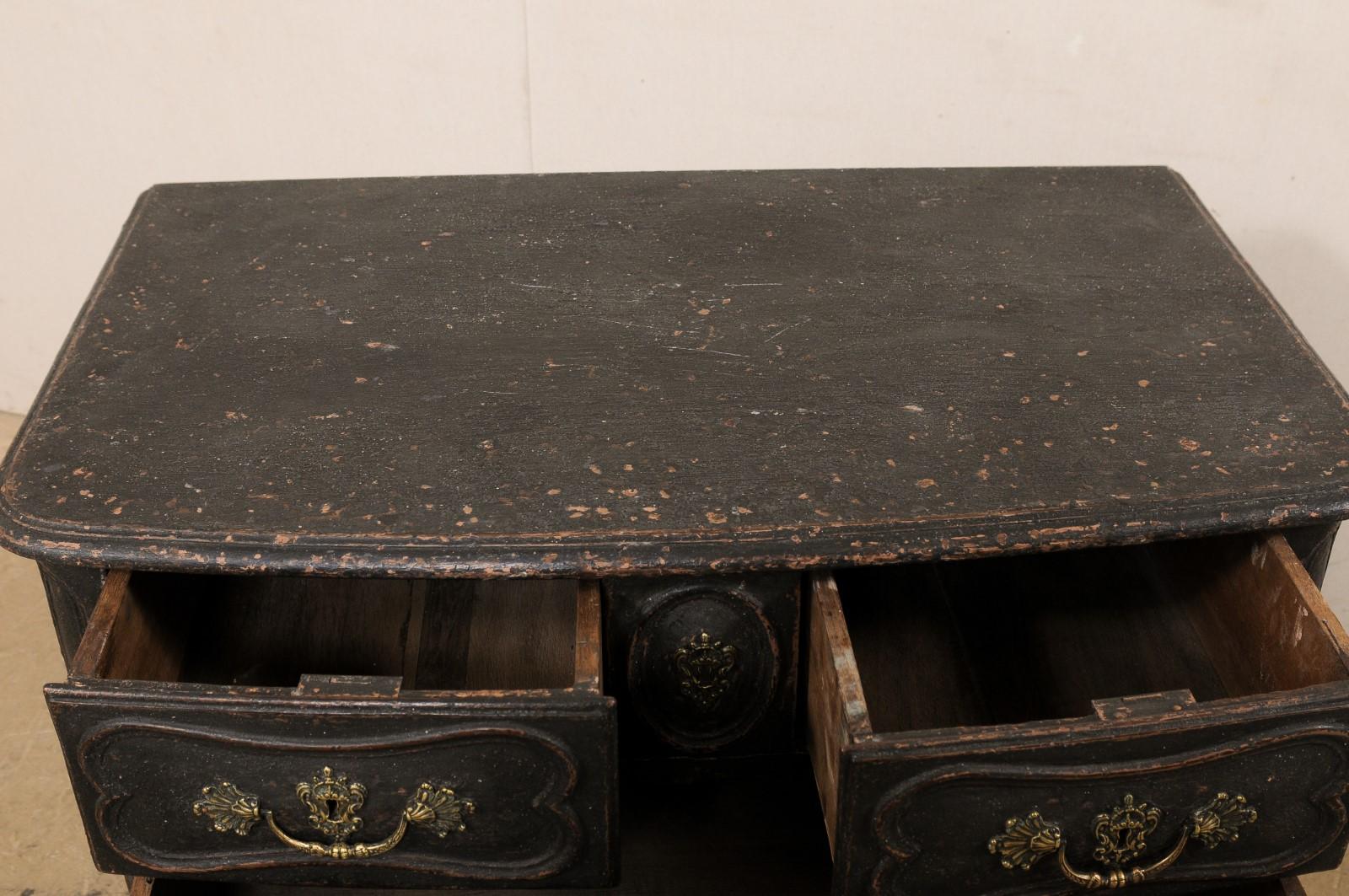 Wood 18th Century French Louis XV 5-Drawer Commode w/Subtle Bow-Front in Black For Sale