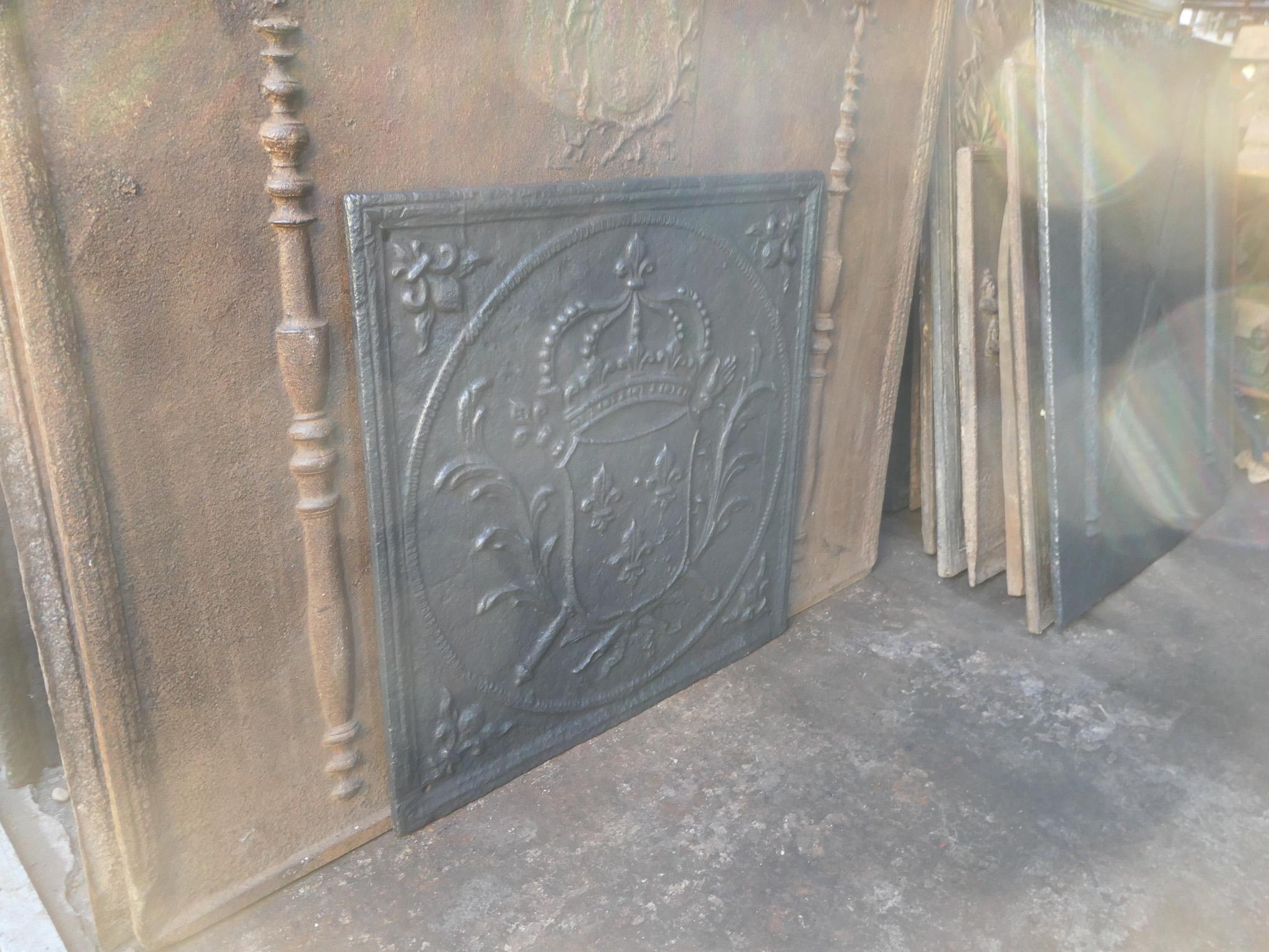 18th Century French Louis XV 'Arms of France' Fireback / Backsplash For Sale 6