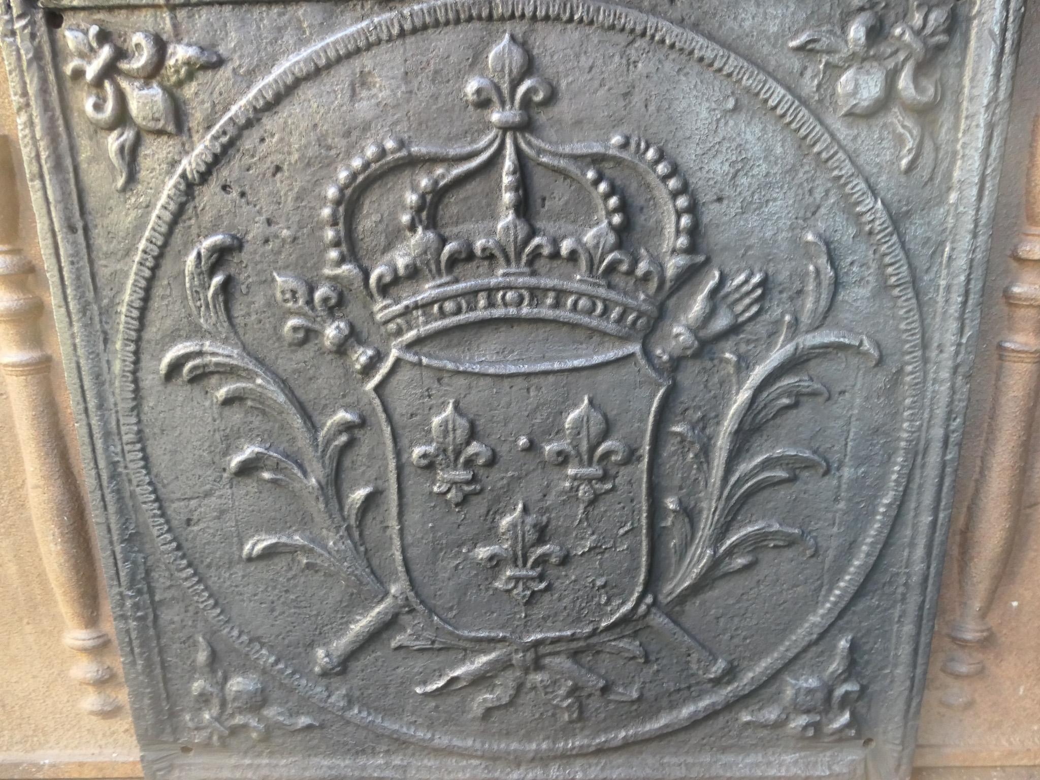 18th Century French Louis XV 'Arms of France' Fireback / Backsplash For Sale 8