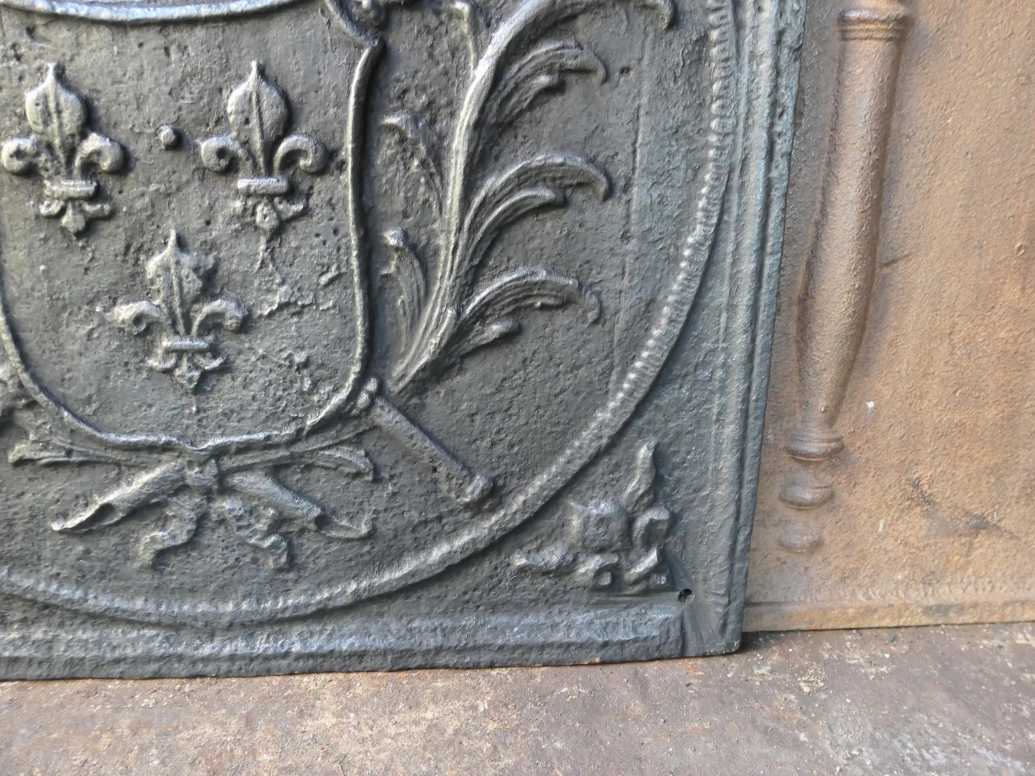 18th Century French Louis XV 'Arms of France' Fireback / Backsplash For Sale 3