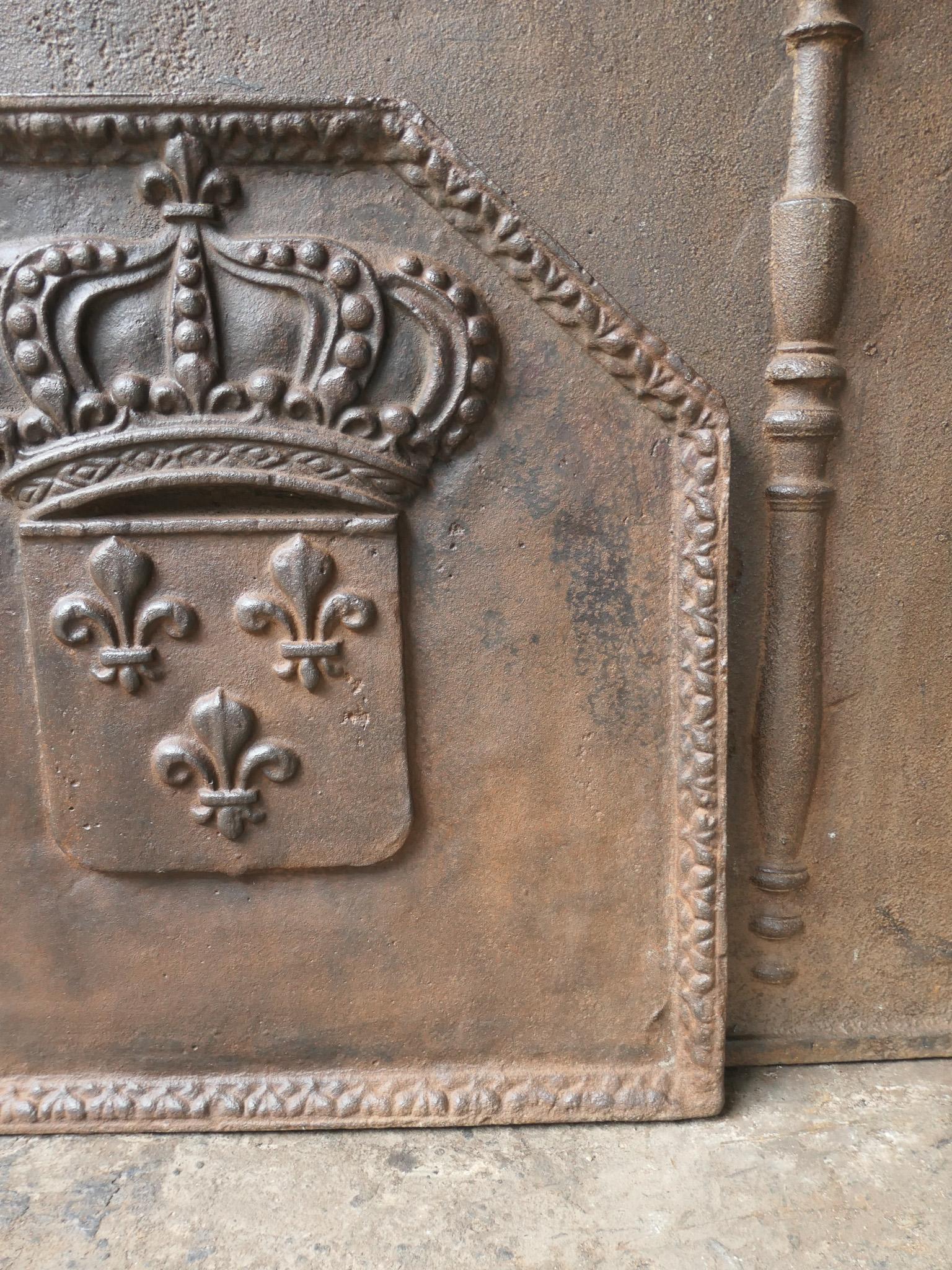 Plaque de cheminée Louis XV du 18ème siècle « Arms of France » en vente 2