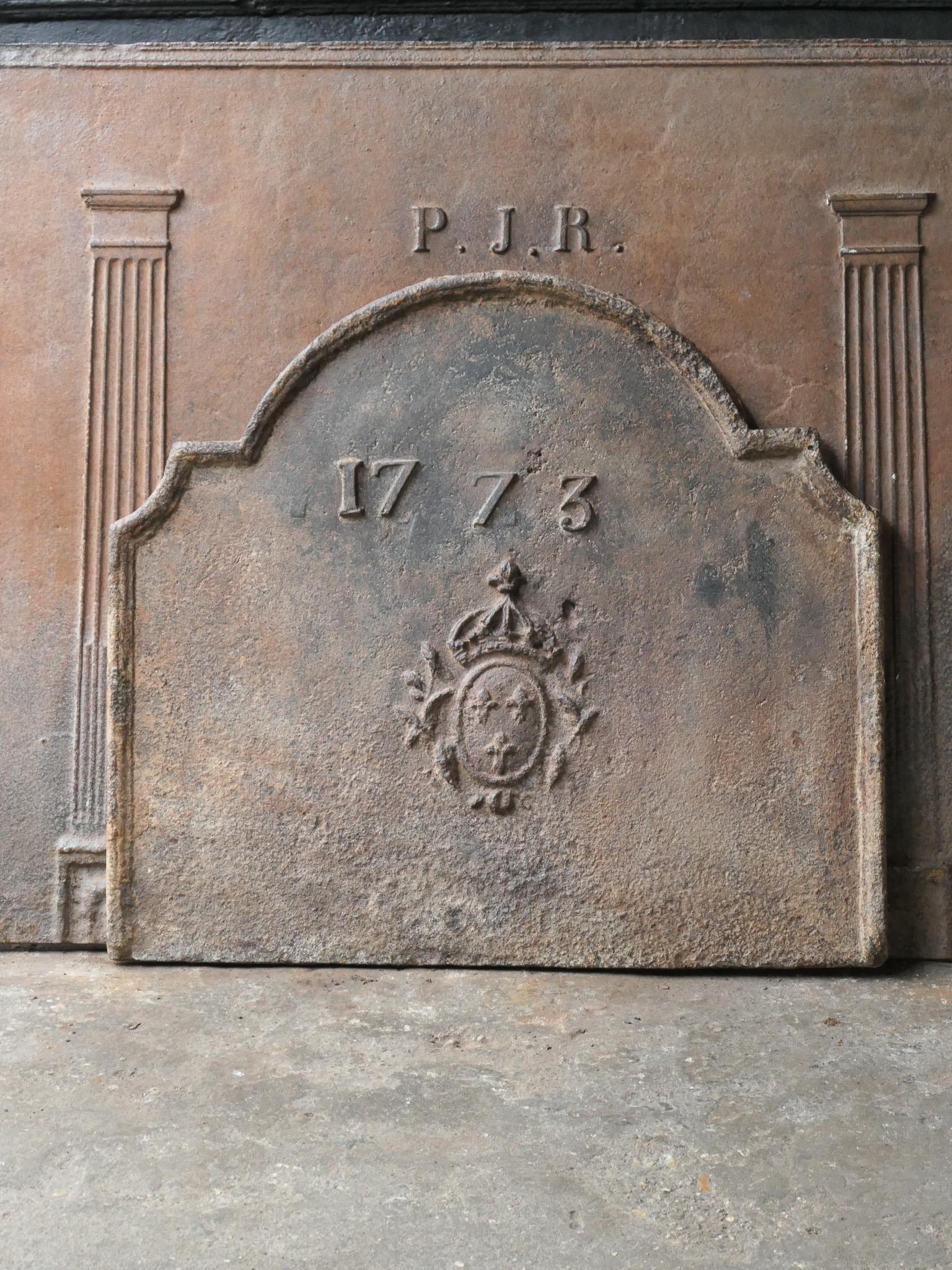 Cast 18th Century French Louis XV 'Arms of France' Fireback / Backsplash, Dated 1773 For Sale
