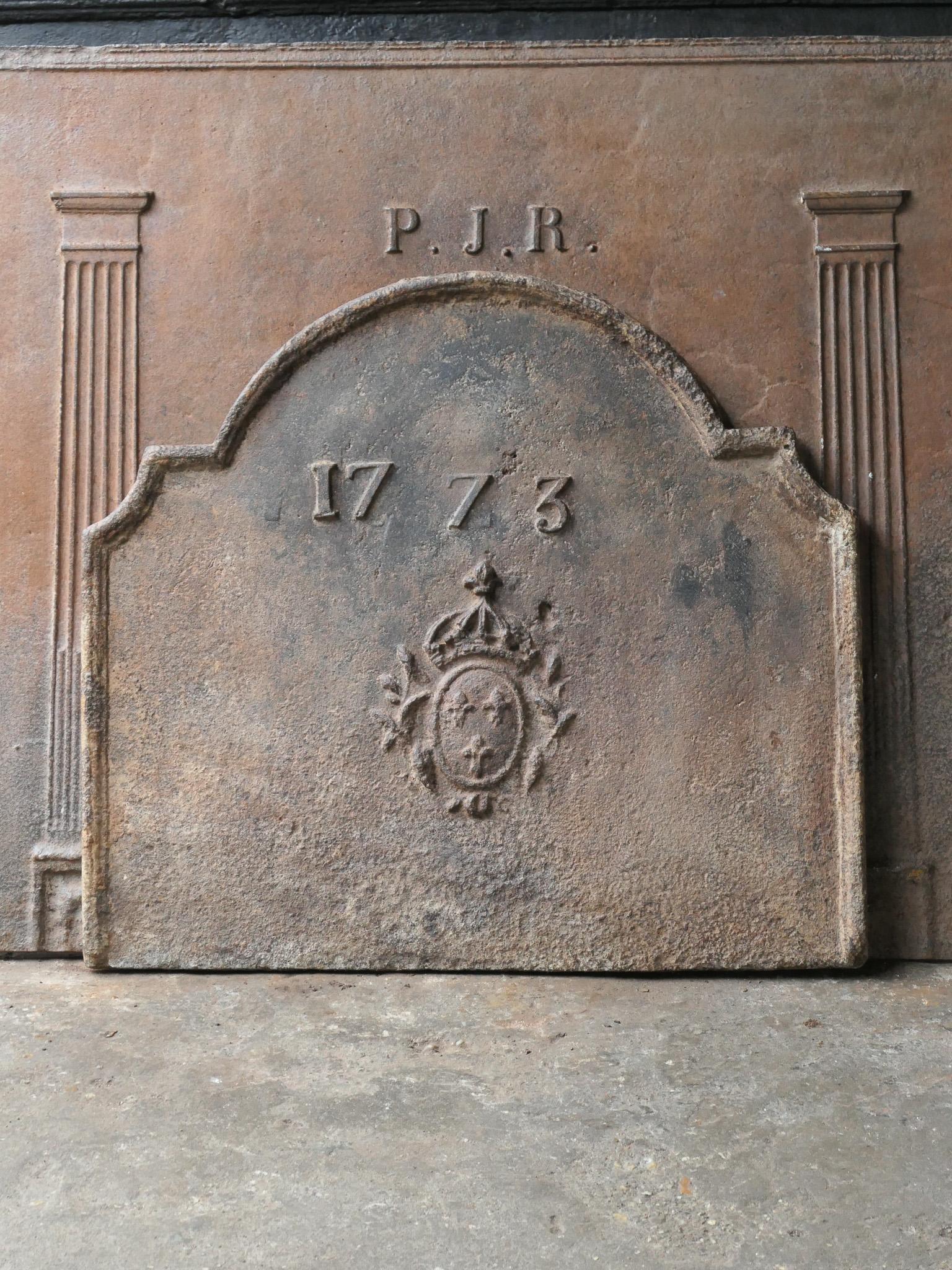 18th Century French Louis XV 'Arms of France' Fireback / Backsplash, Dated 1773 In Good Condition For Sale In Amerongen, NL