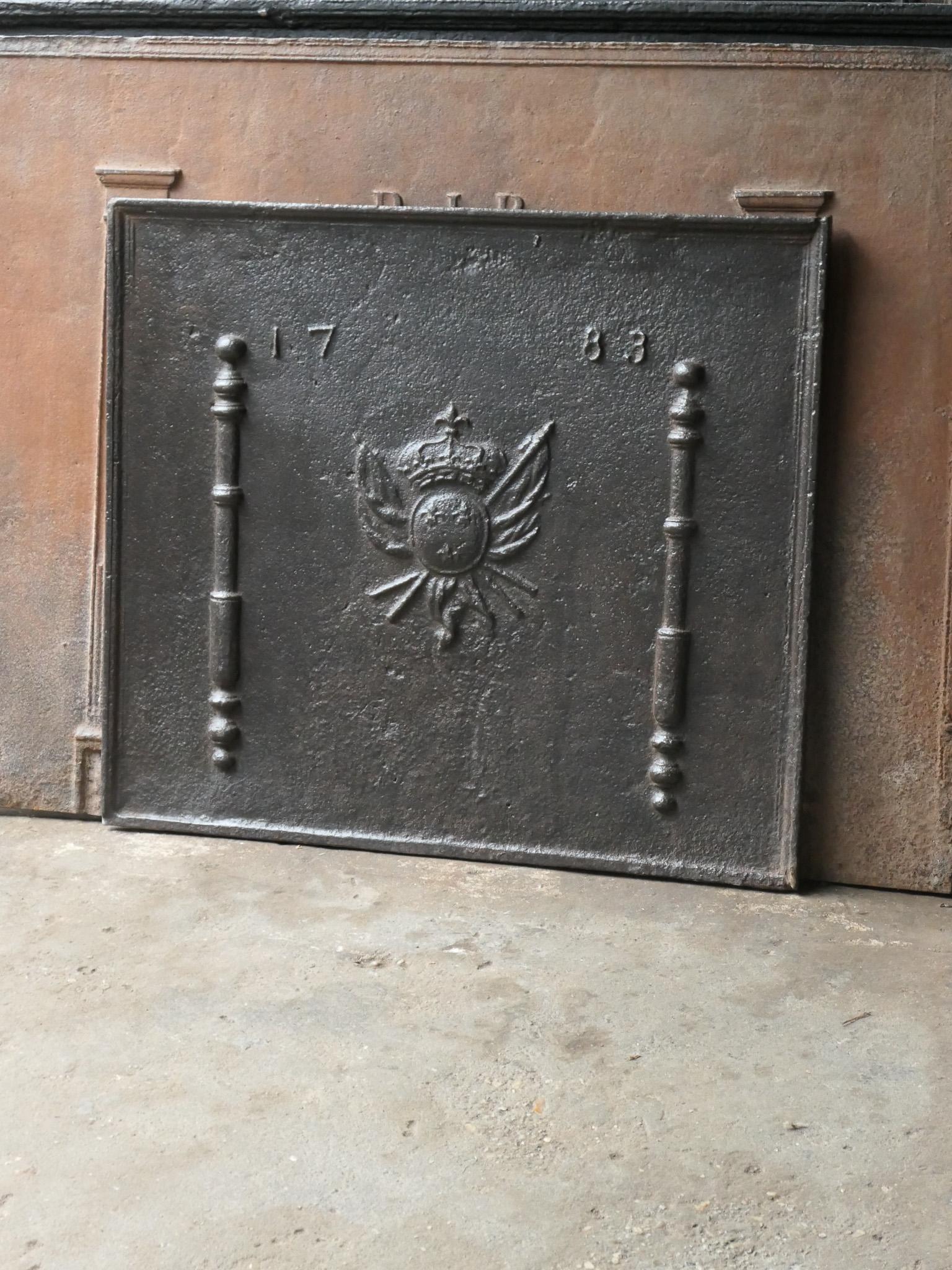18th Century French Louis XV 'Arms of France' Fireback / Backsplash In Good Condition For Sale In Amerongen, NL
