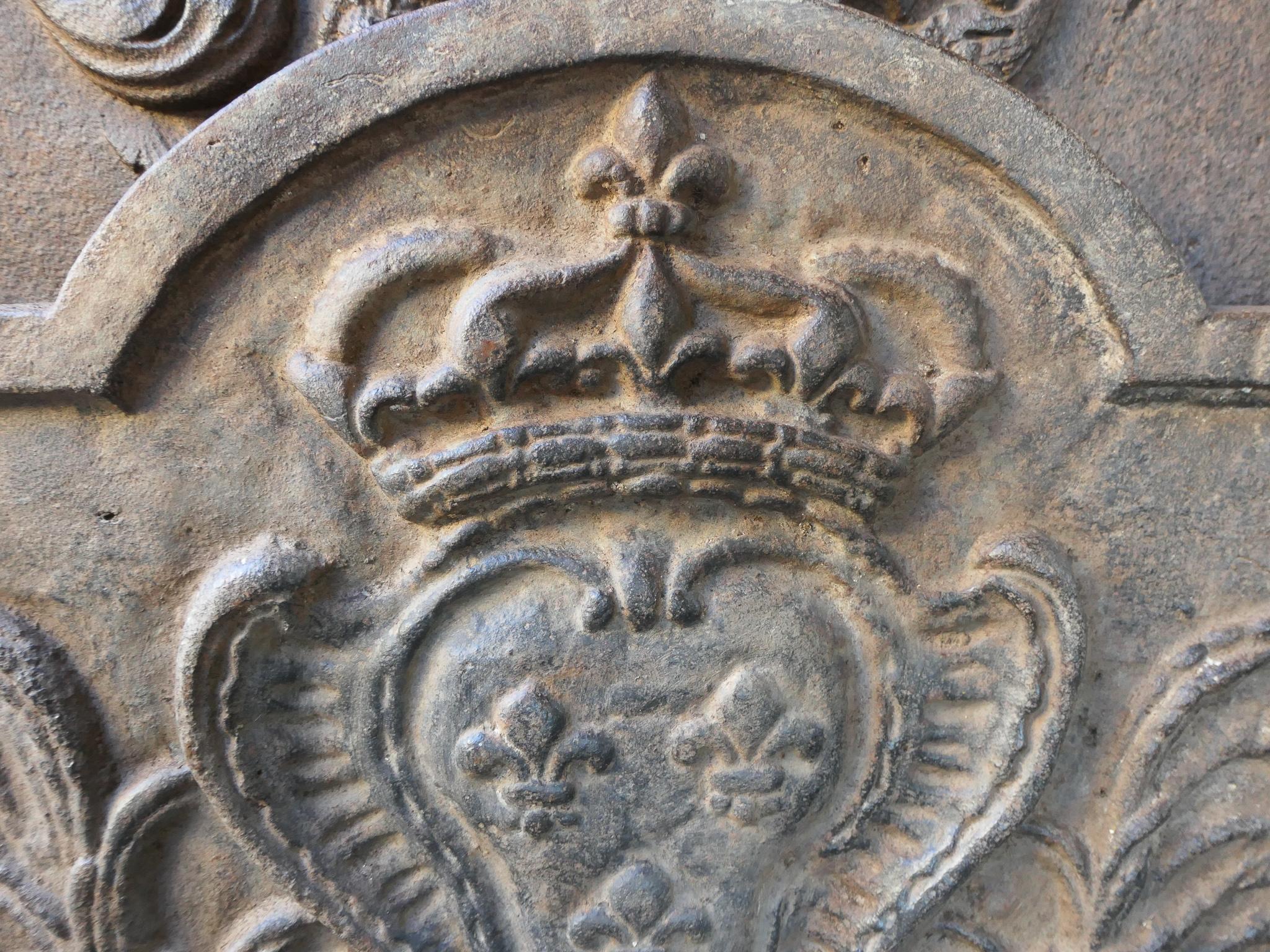 18th Century and Earlier 18th Century French Louis XV 'Arms of France' Fireback / Backsplash For Sale