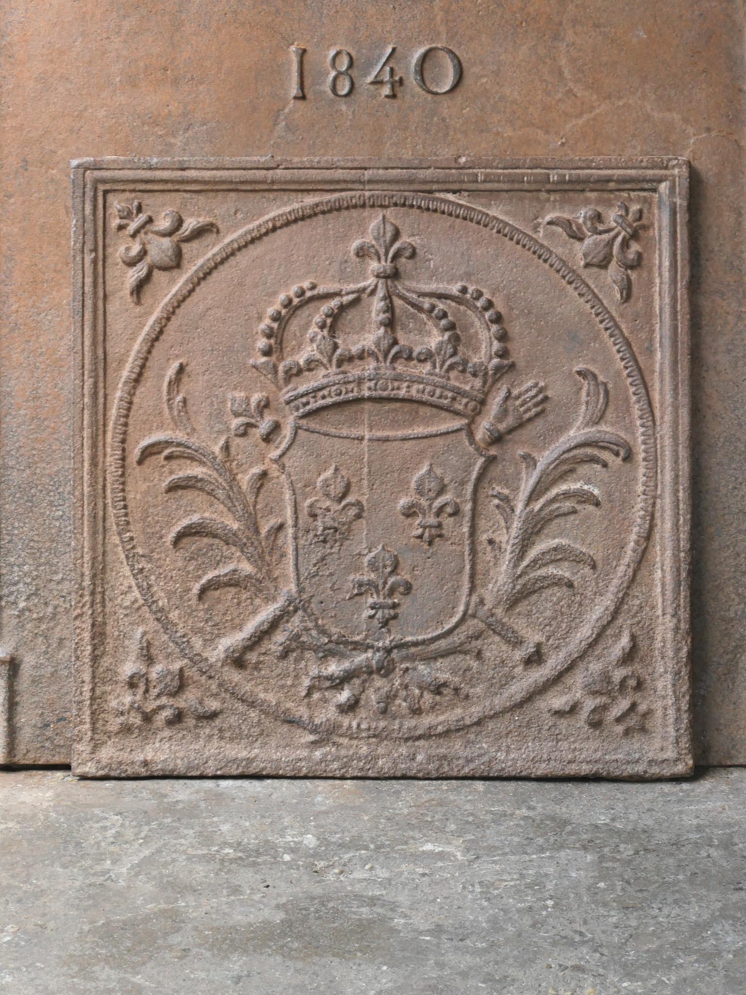 18th Century French Louis XV 'Arms of France' Fireback / Backsplash In Good Condition In Amerongen, NL