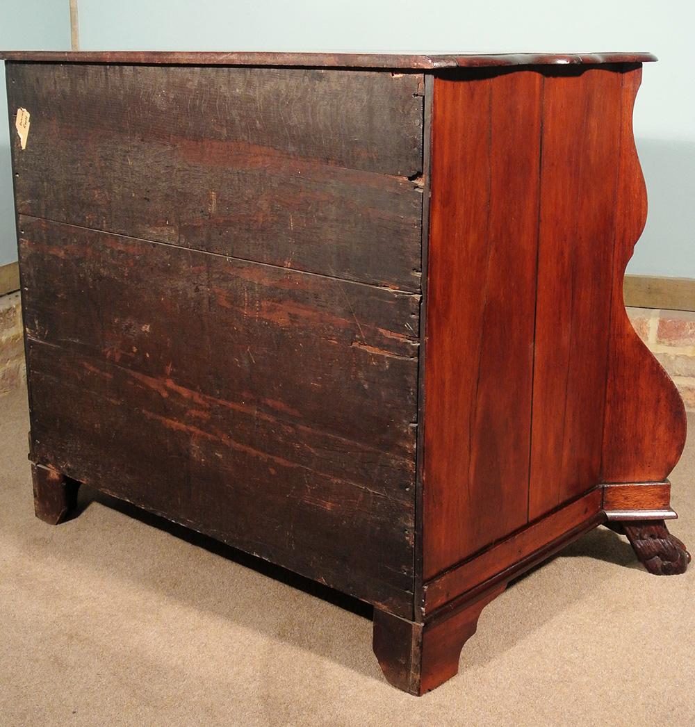 18th Century French Louis XV Bombe Cherry Chest of Drawers, circa 1780 For Sale 3