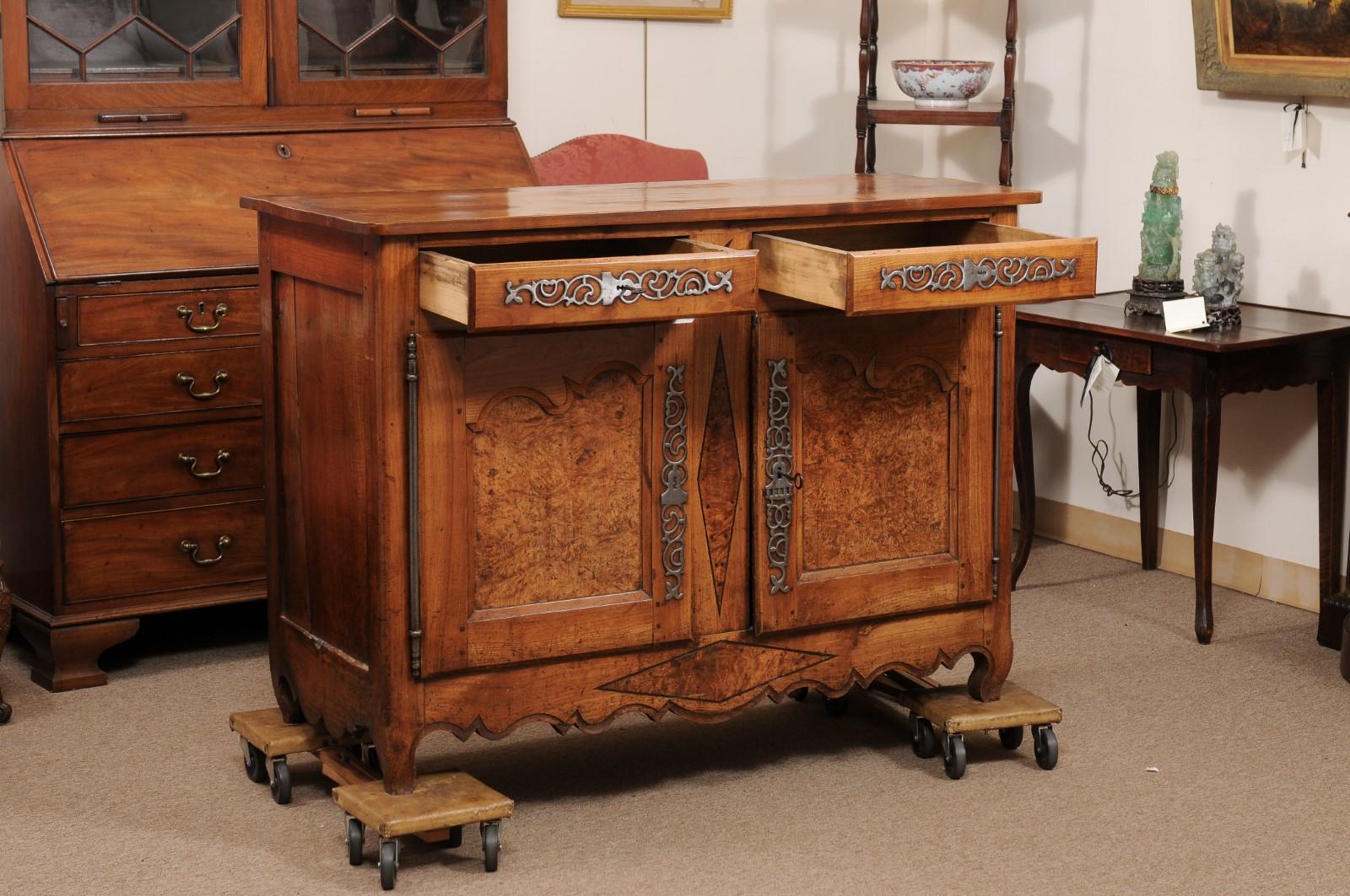 18th Century French Louis XV Buffet in Fruitwood & Yew For Sale 9