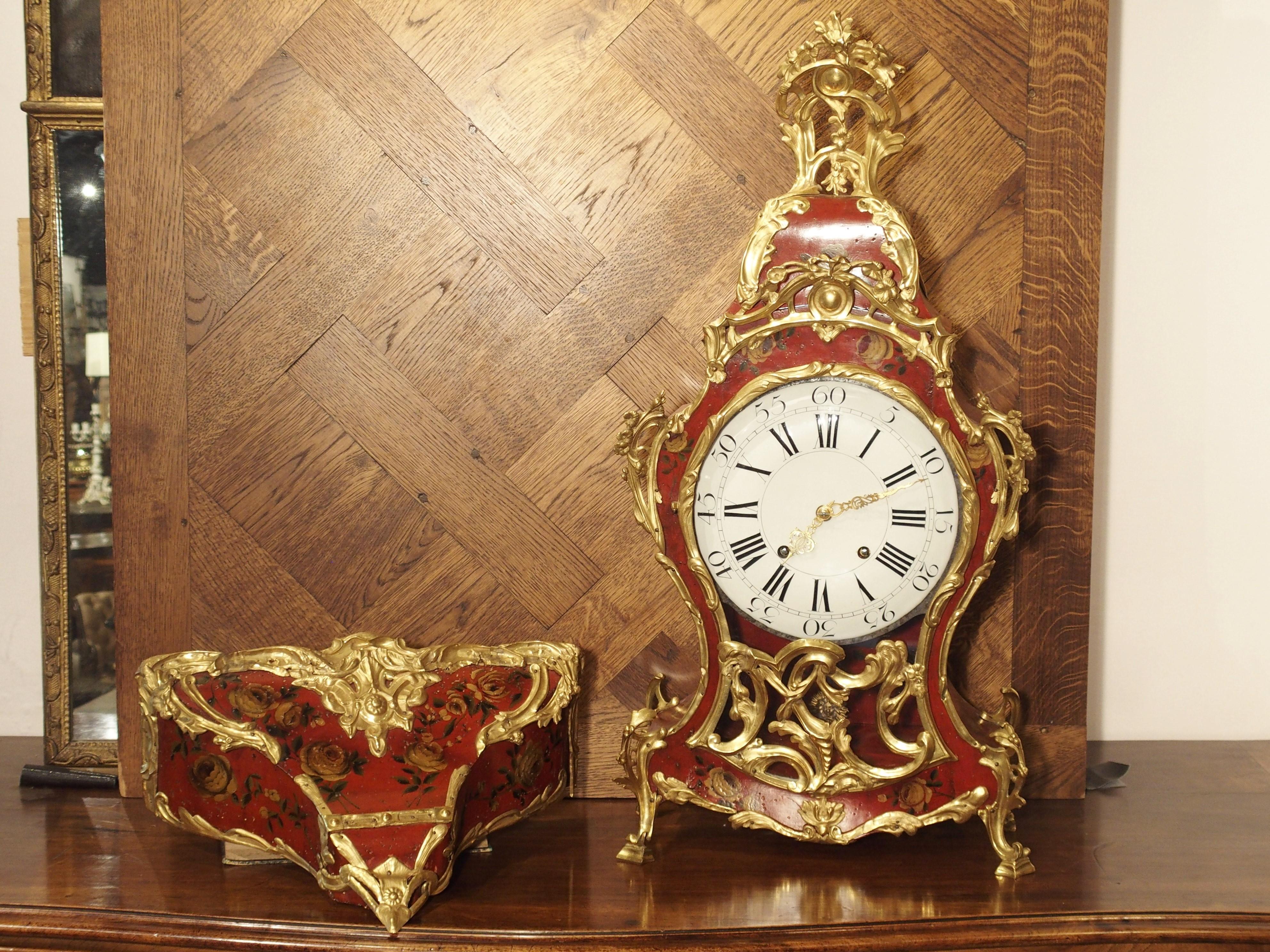Français Horloge de cheminée Louis XV du XVIIIe siècle française, Vernis Etienne Simon Martin en vente