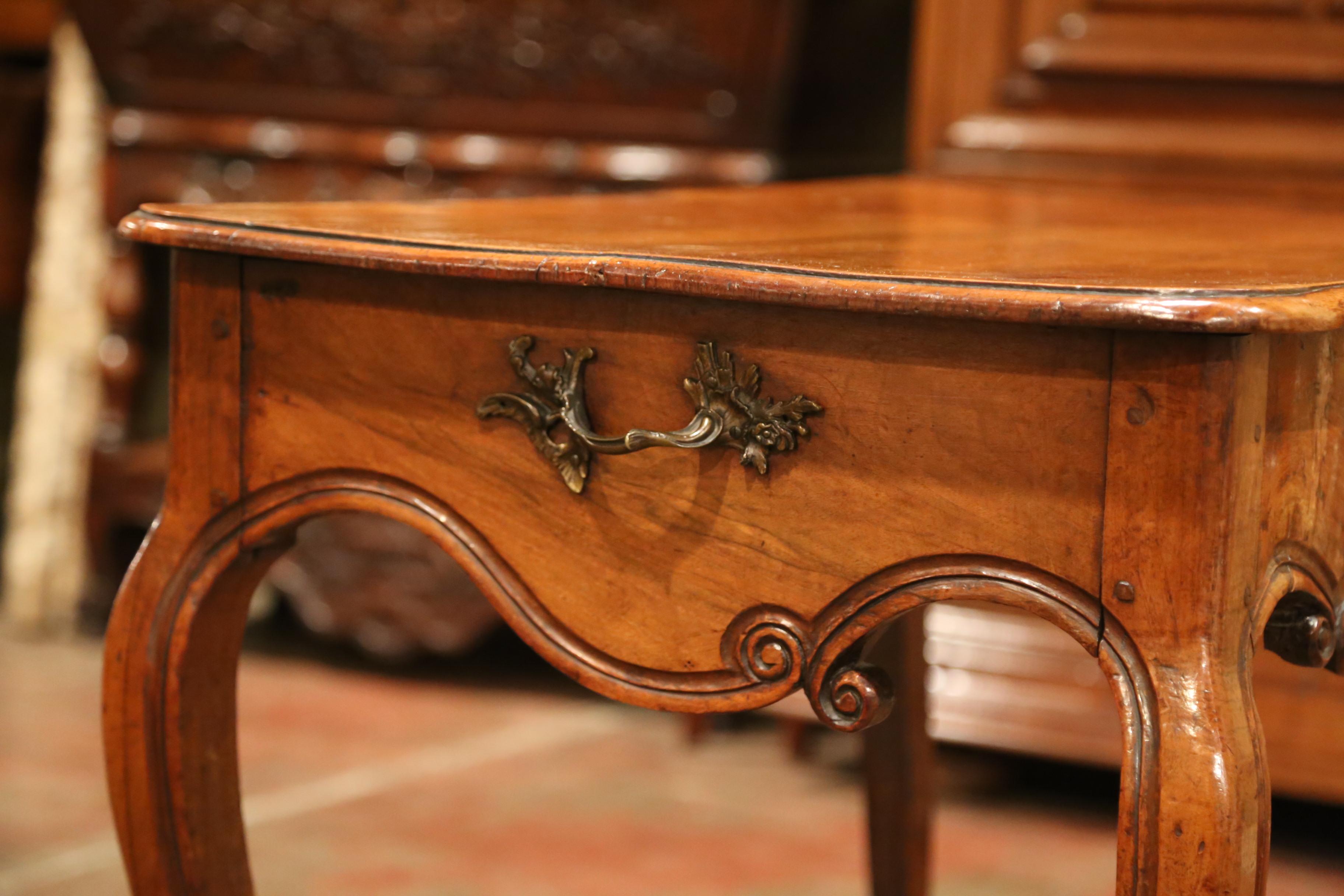 18th Century French Louis XV Carved Bombe Walnut Console Table from Provence 4