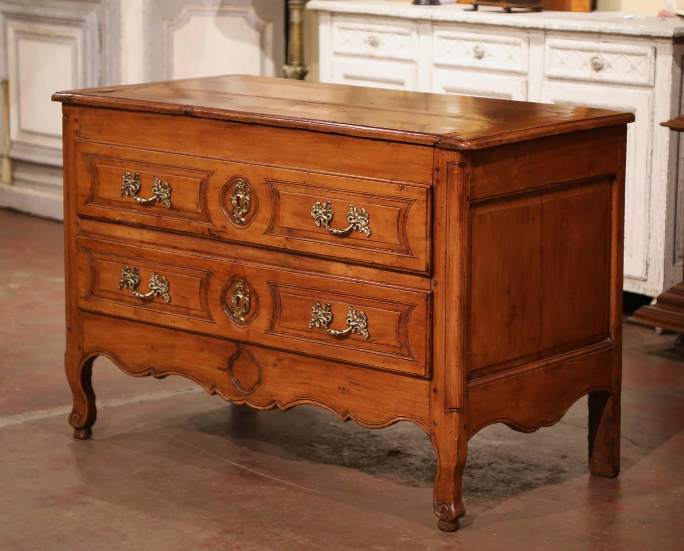 This elegant antique 