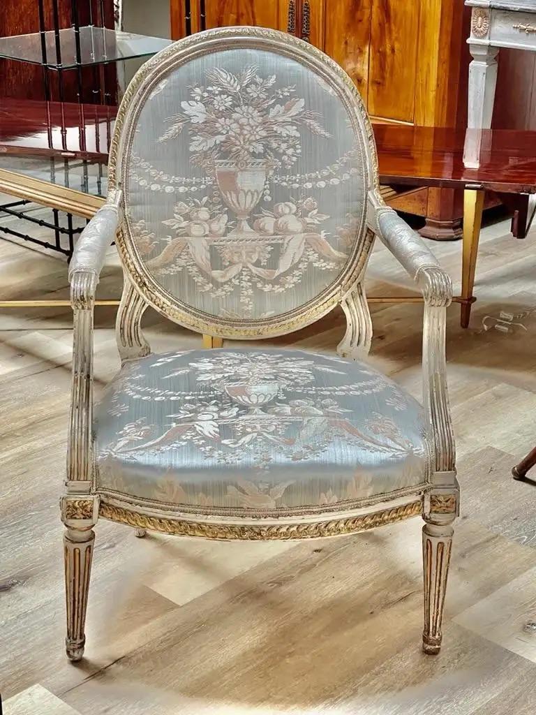18th Century French Louis XV Carved Gilt Wood Fauteuil Arm Chair 1