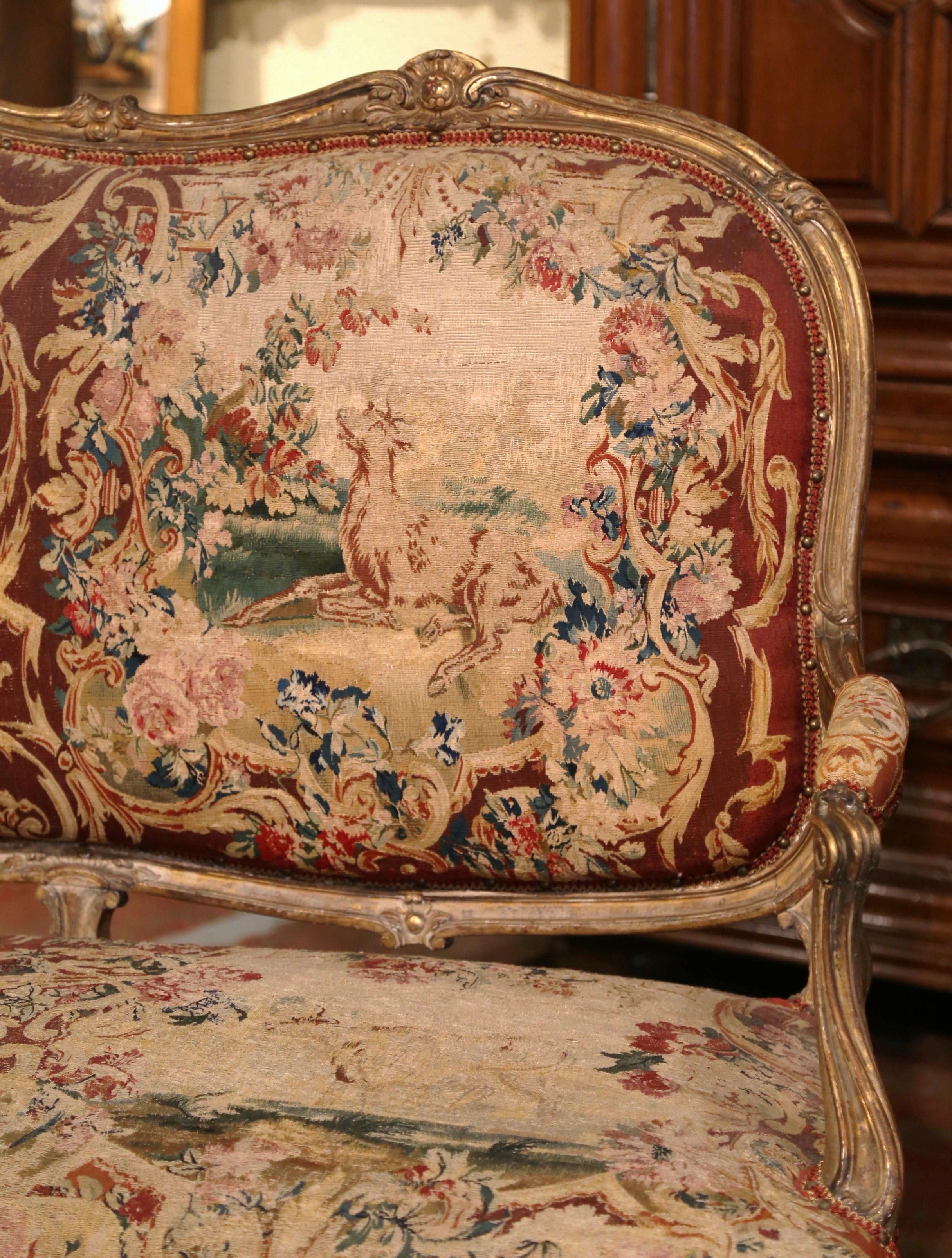 Hand-Carved 18th Century French Louis XV Carved Giltwood Canapé with Aubusson Tapestry For Sale