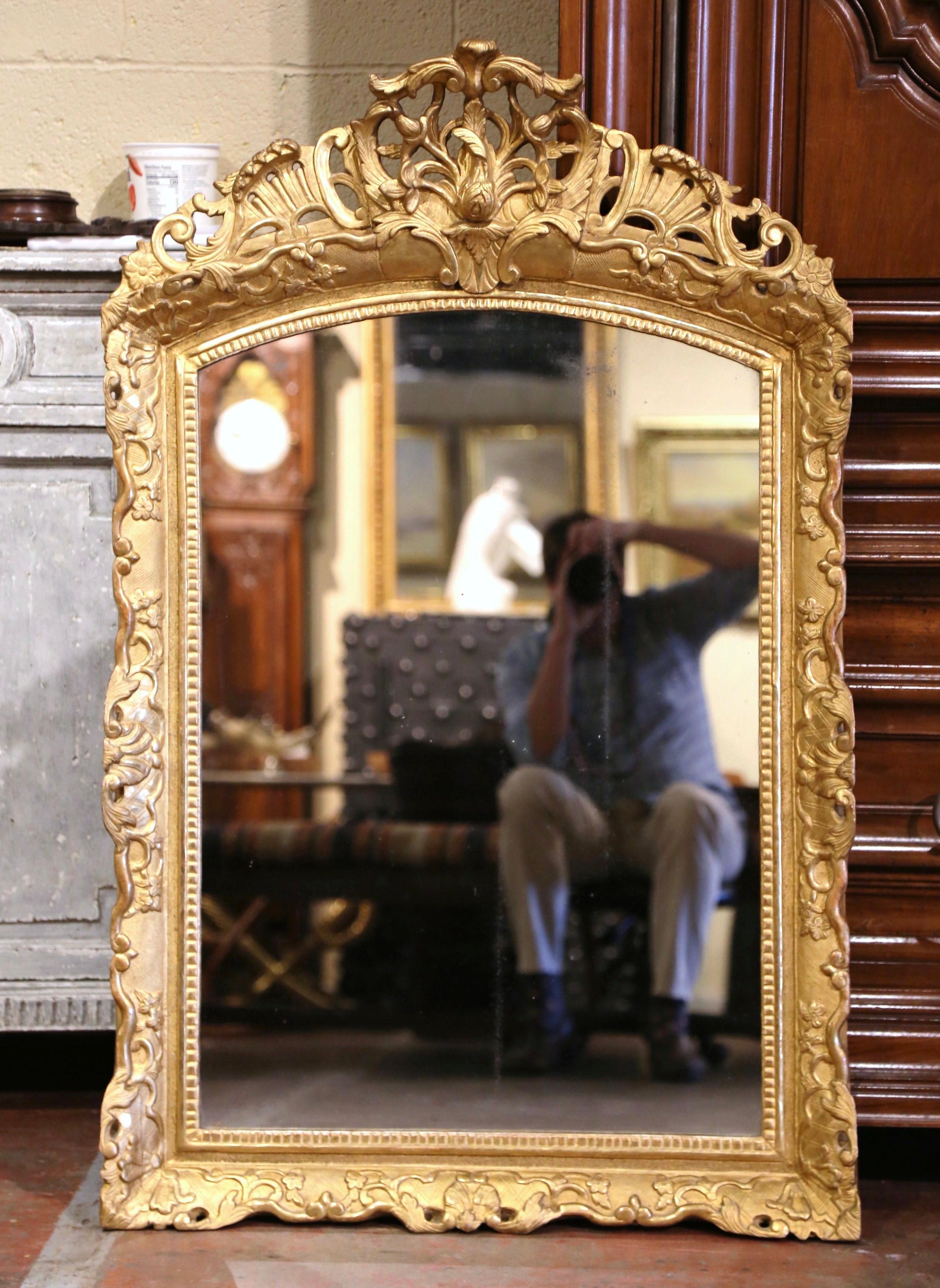 18th Century French Louis XV Carved Giltwood Wall Mirror from Provence 1