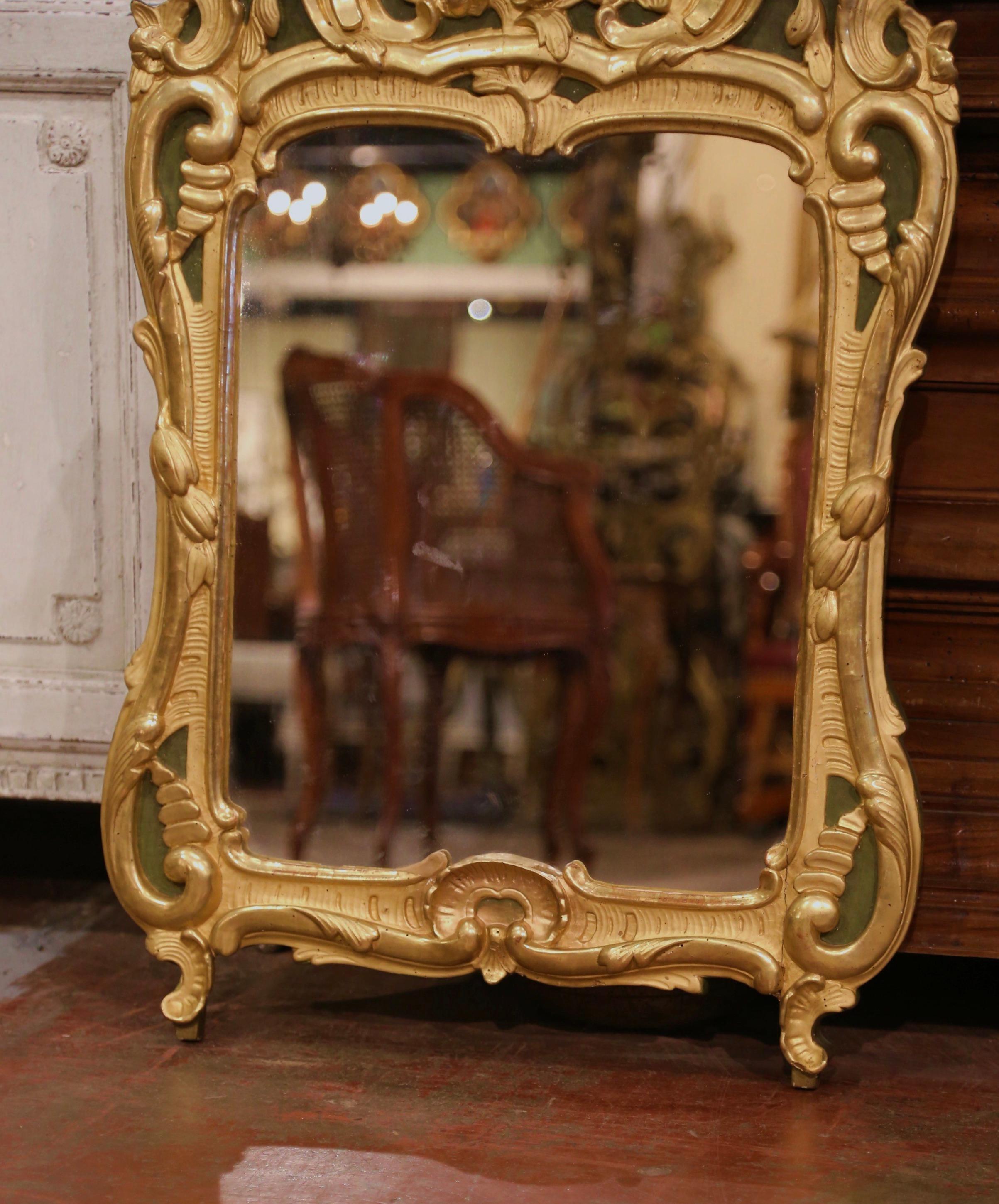 18th Century French Louis XV Carved Giltwood Wall Mirror from Provence 1