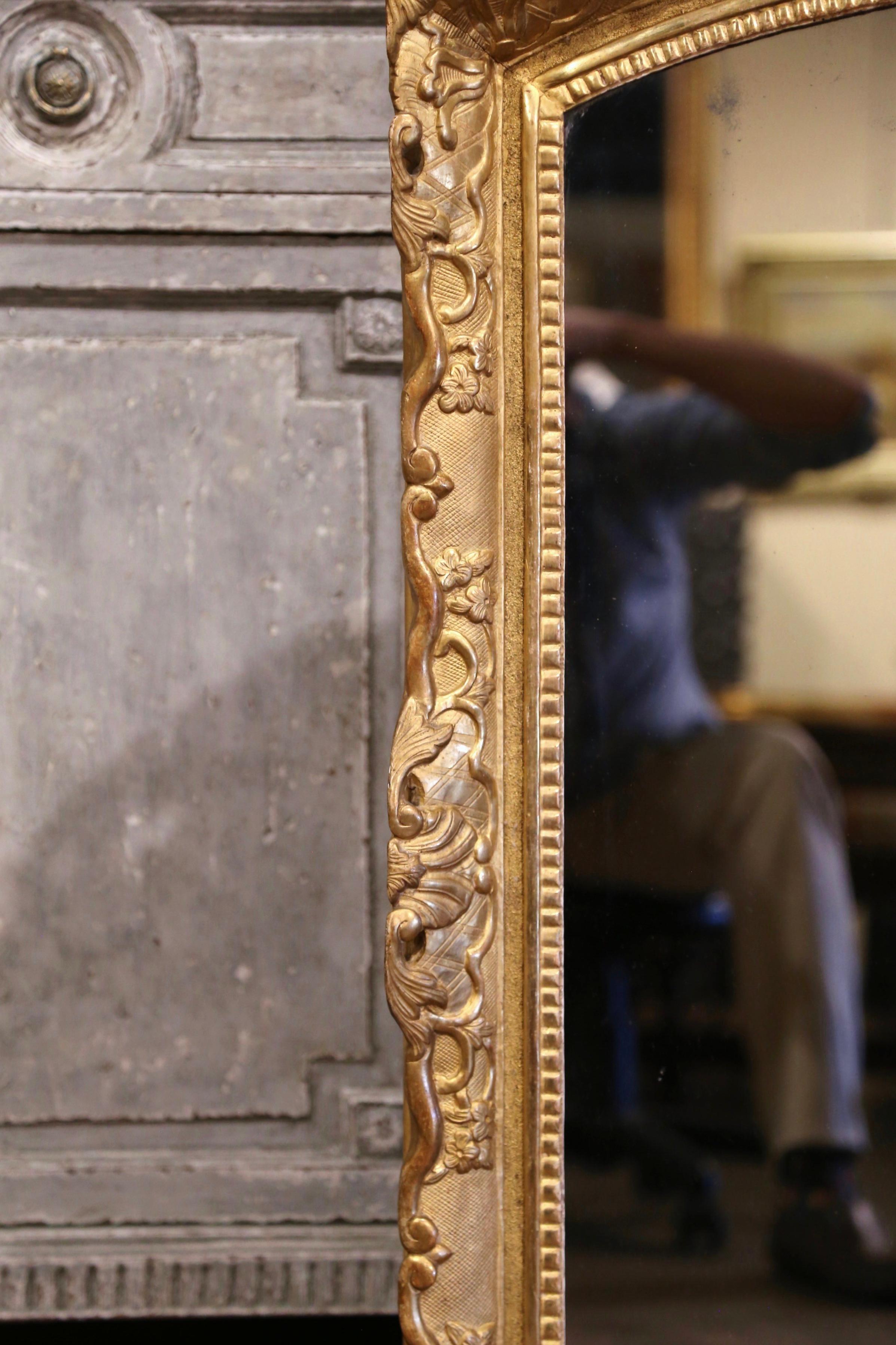 18th Century French Louis XV Carved Giltwood Wall Mirror from Provence 2