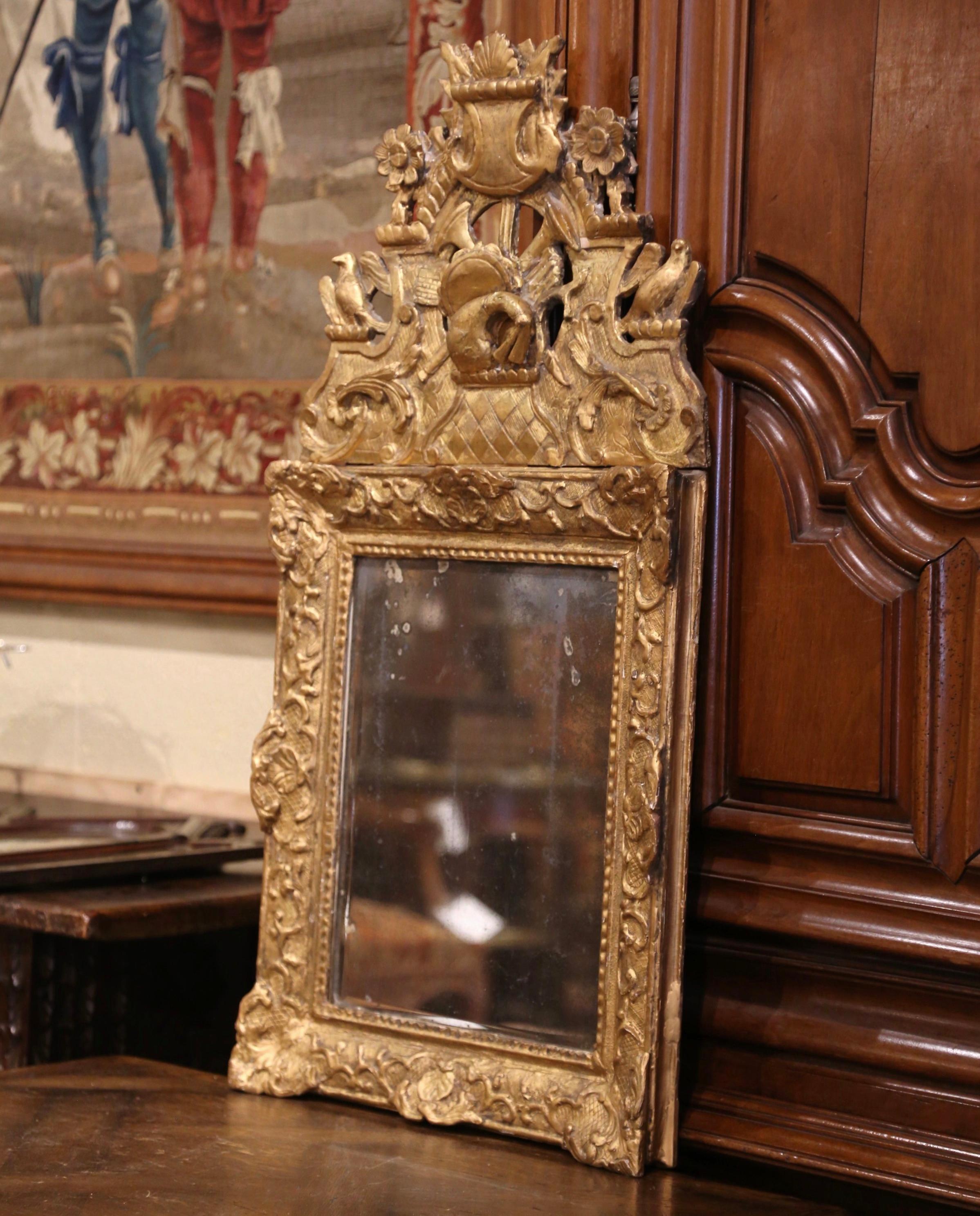 18th Century French Louis XV Carved Giltwood Wall Mirror from Provence For Sale 2