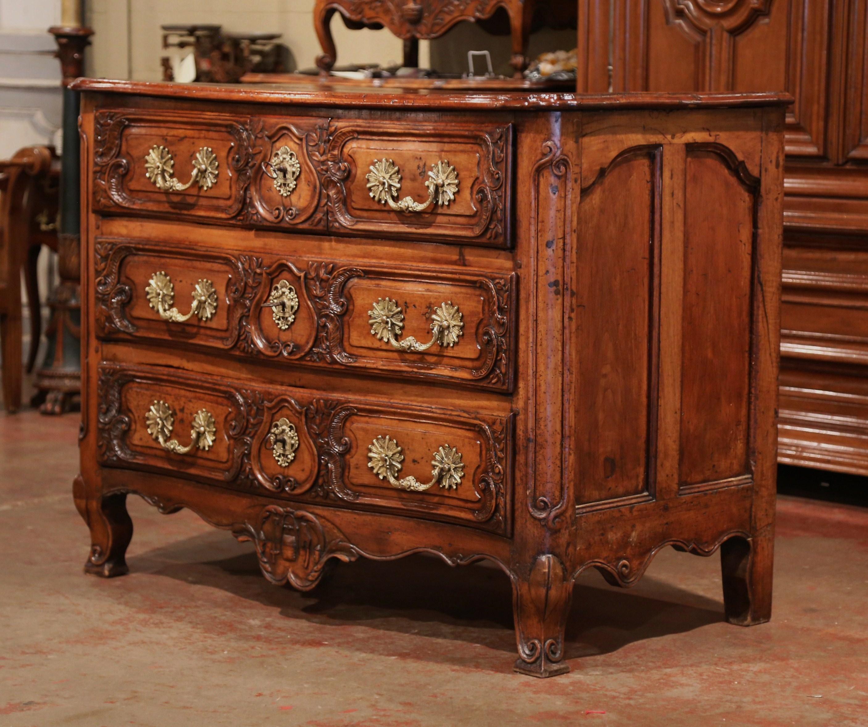 18th Century French Louis XV Carved Walnut Bombe Chest of Drawers from Lyon 4