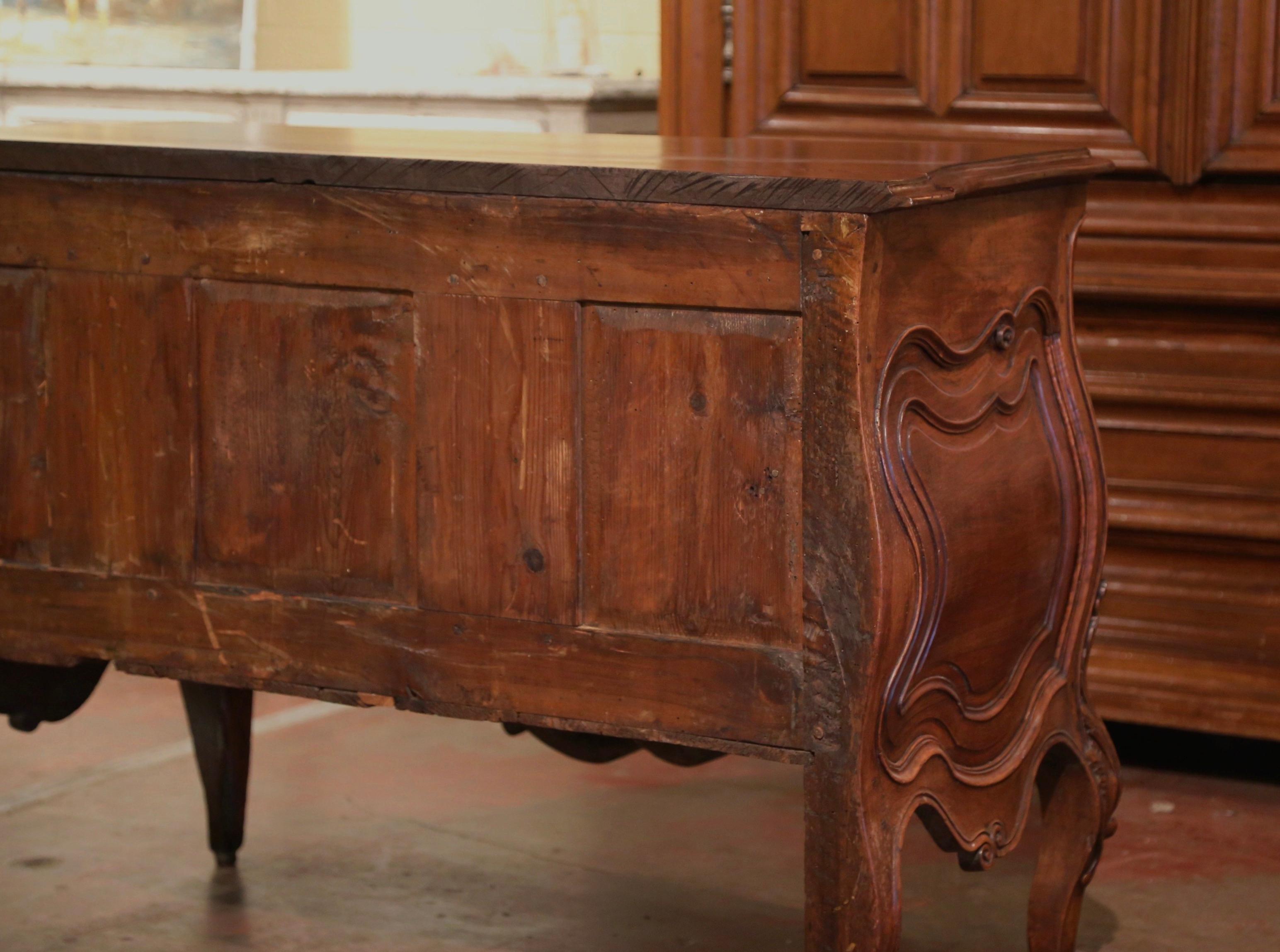 18th Century French Louis XV Carved Walnut Bombe Two-Drawer Commode from Nimes  For Sale 10