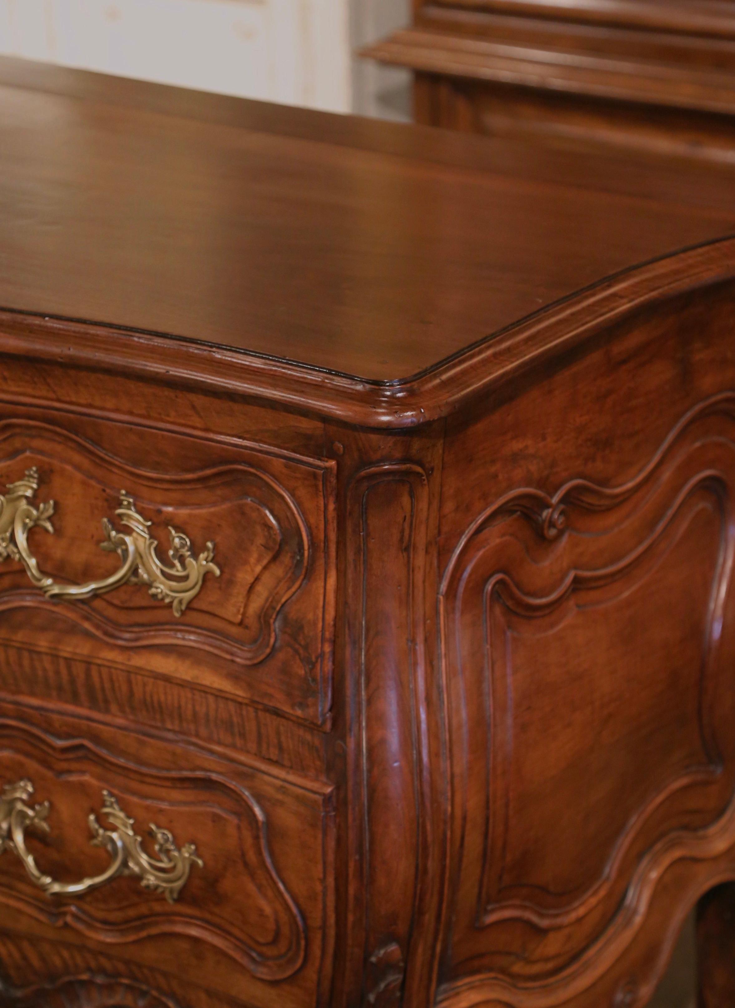 18th Century French Louis XV Carved Walnut Bombe Two-Drawer Commode from Nimes For Sale 2