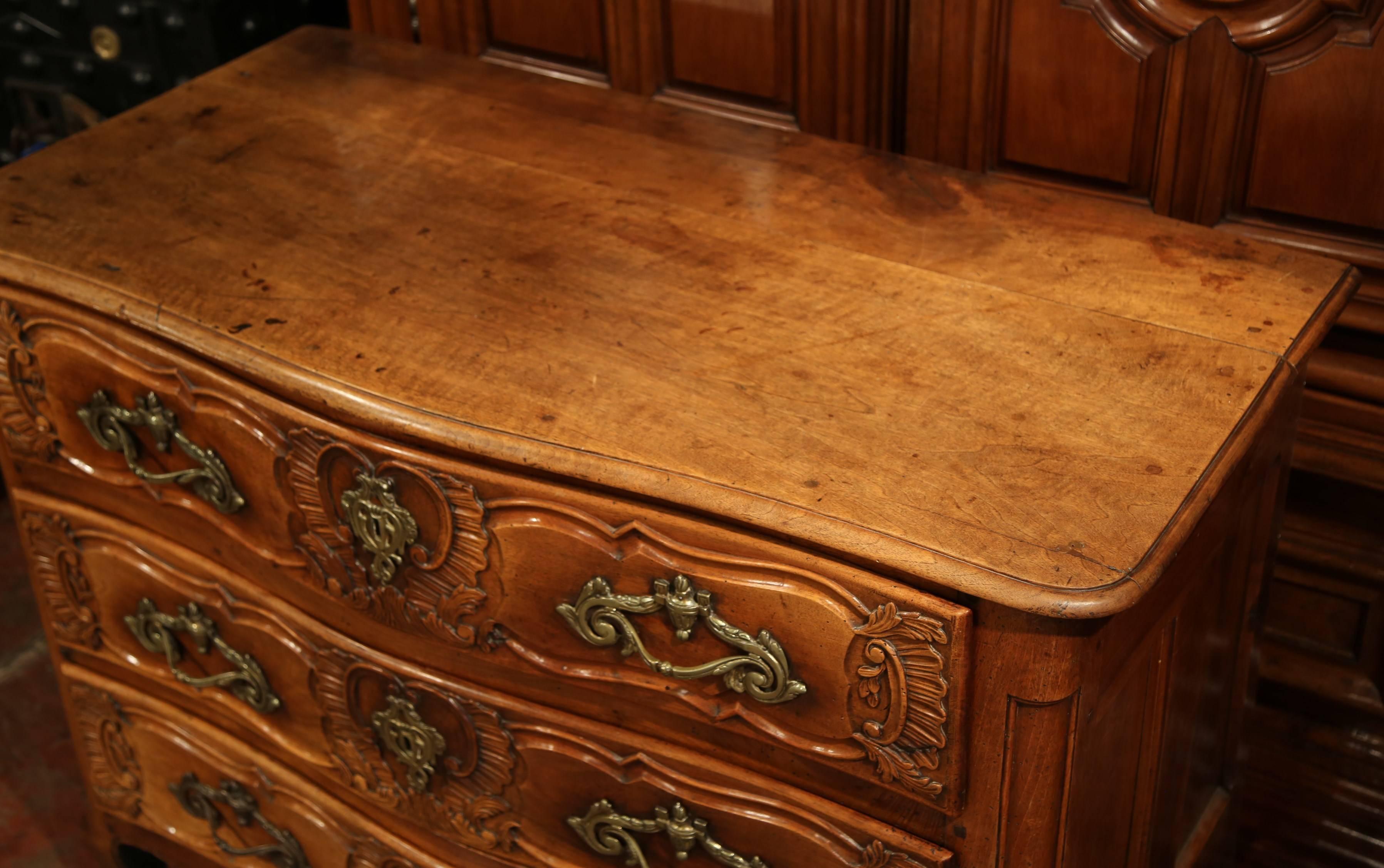 Bronze 18th Century French Louis XV Carved Walnut Serpentine Chest of Drawers from Lyon