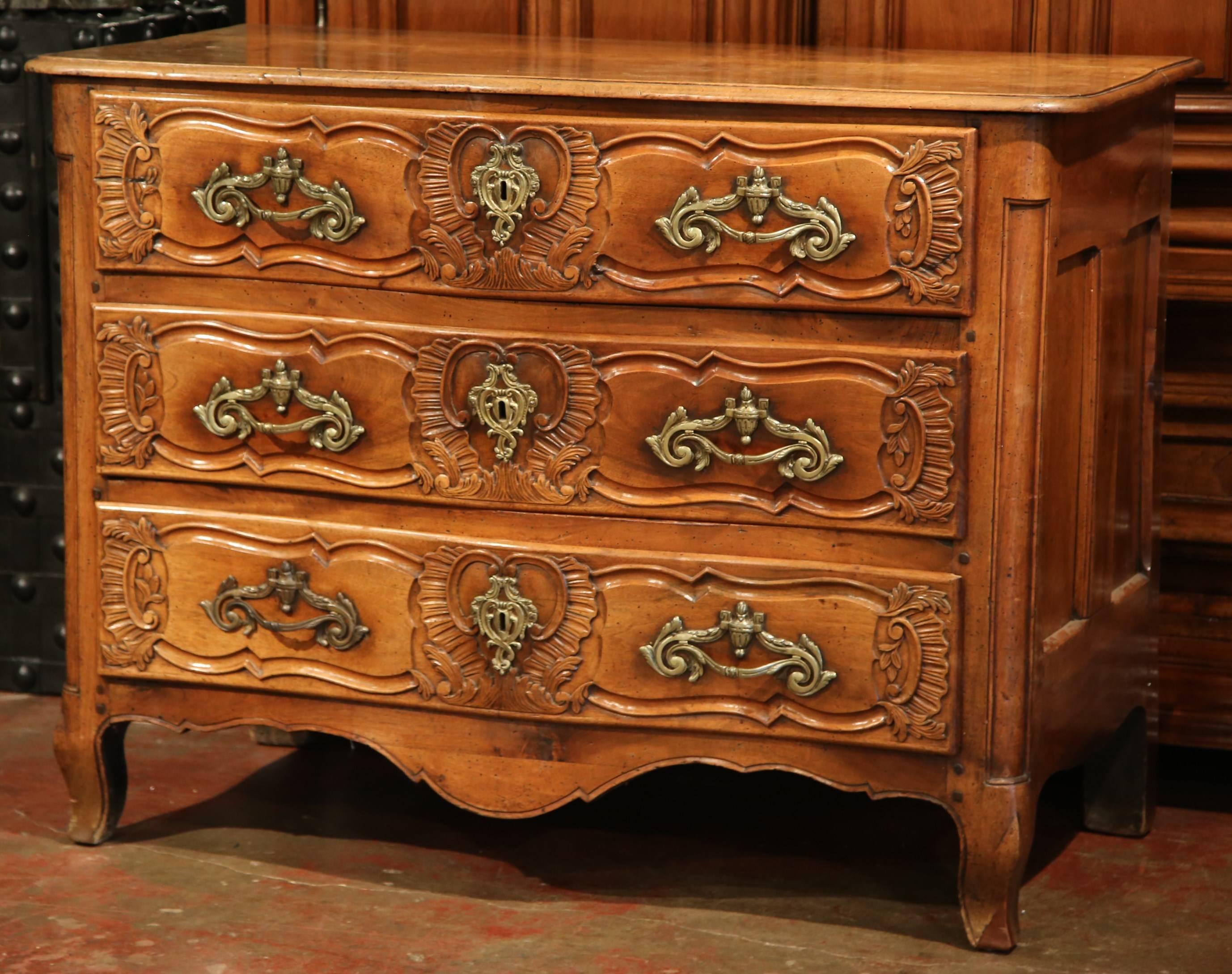 18th Century French Louis XV Carved Walnut Serpentine Chest of Drawers from Lyon 1