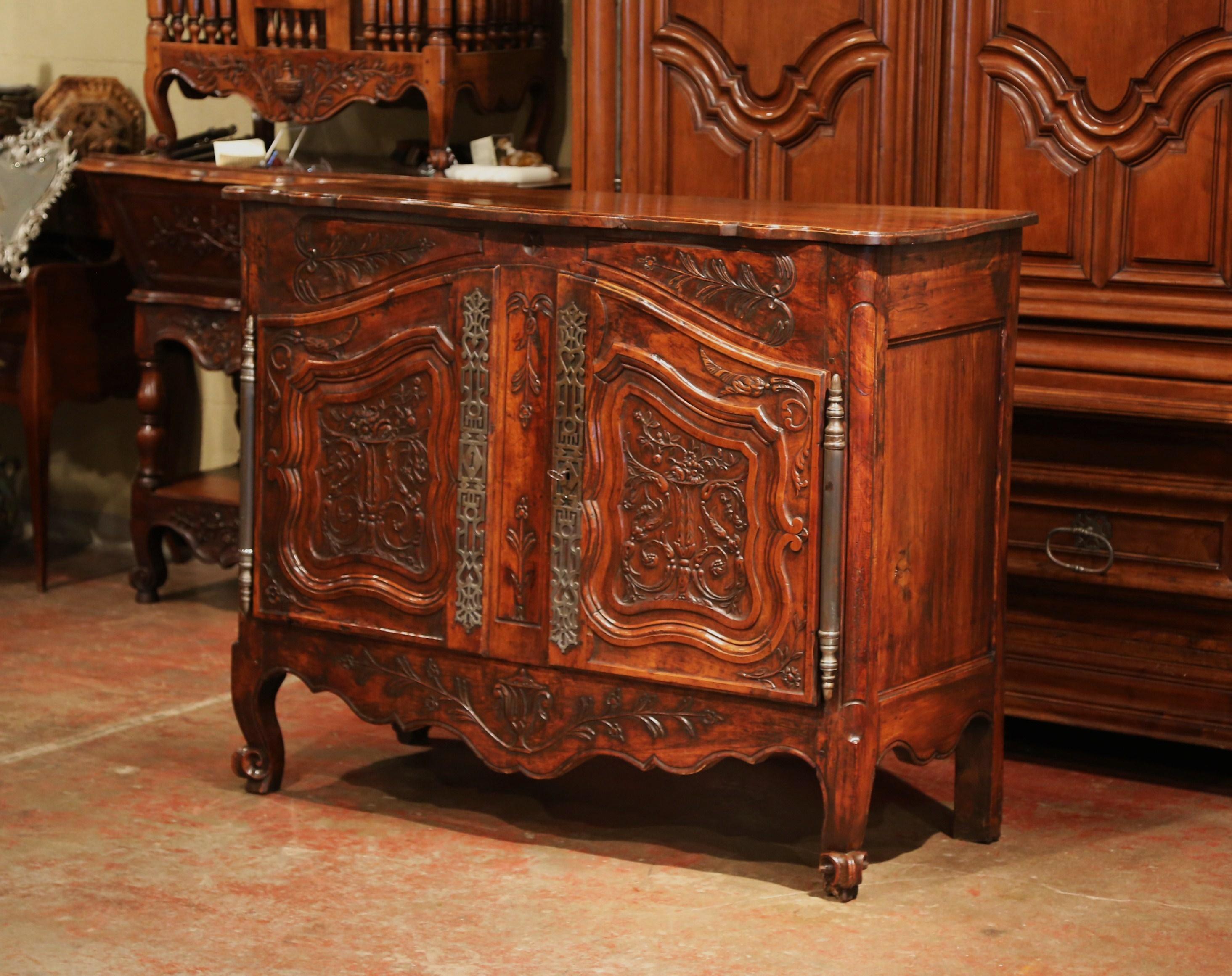 18th Century, French Louis XV Carved Walnut Two-Door Buffet from Provence 2