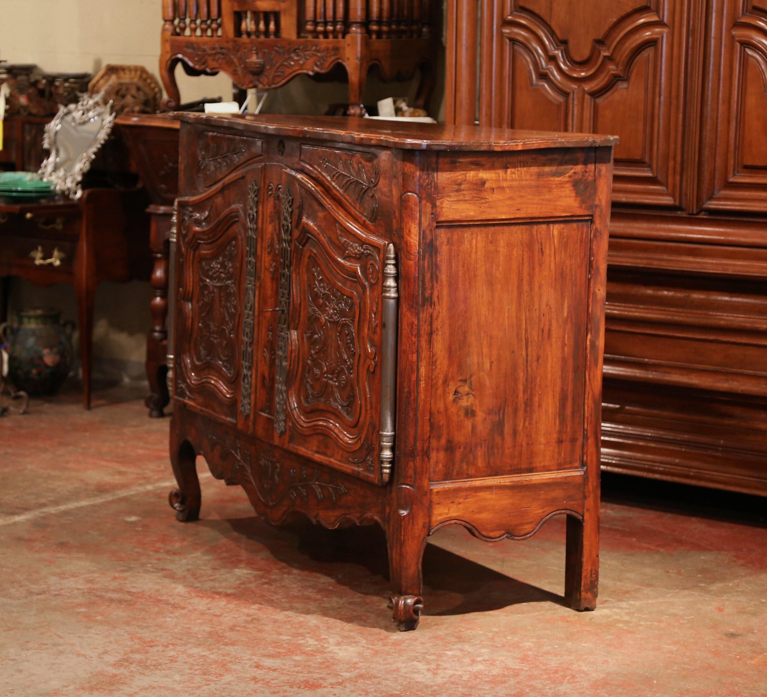 18th Century, French Louis XV Carved Walnut Two-Door Buffet from Provence 5