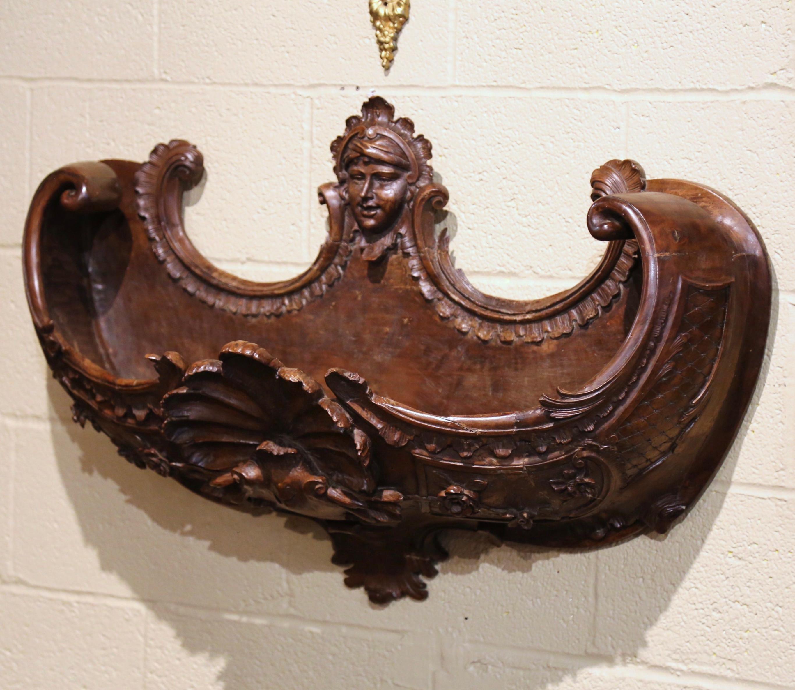 Hand-Carved 18th Century French Louis XV Carved Walnut Wall Jardiniere with Shell Motif For Sale