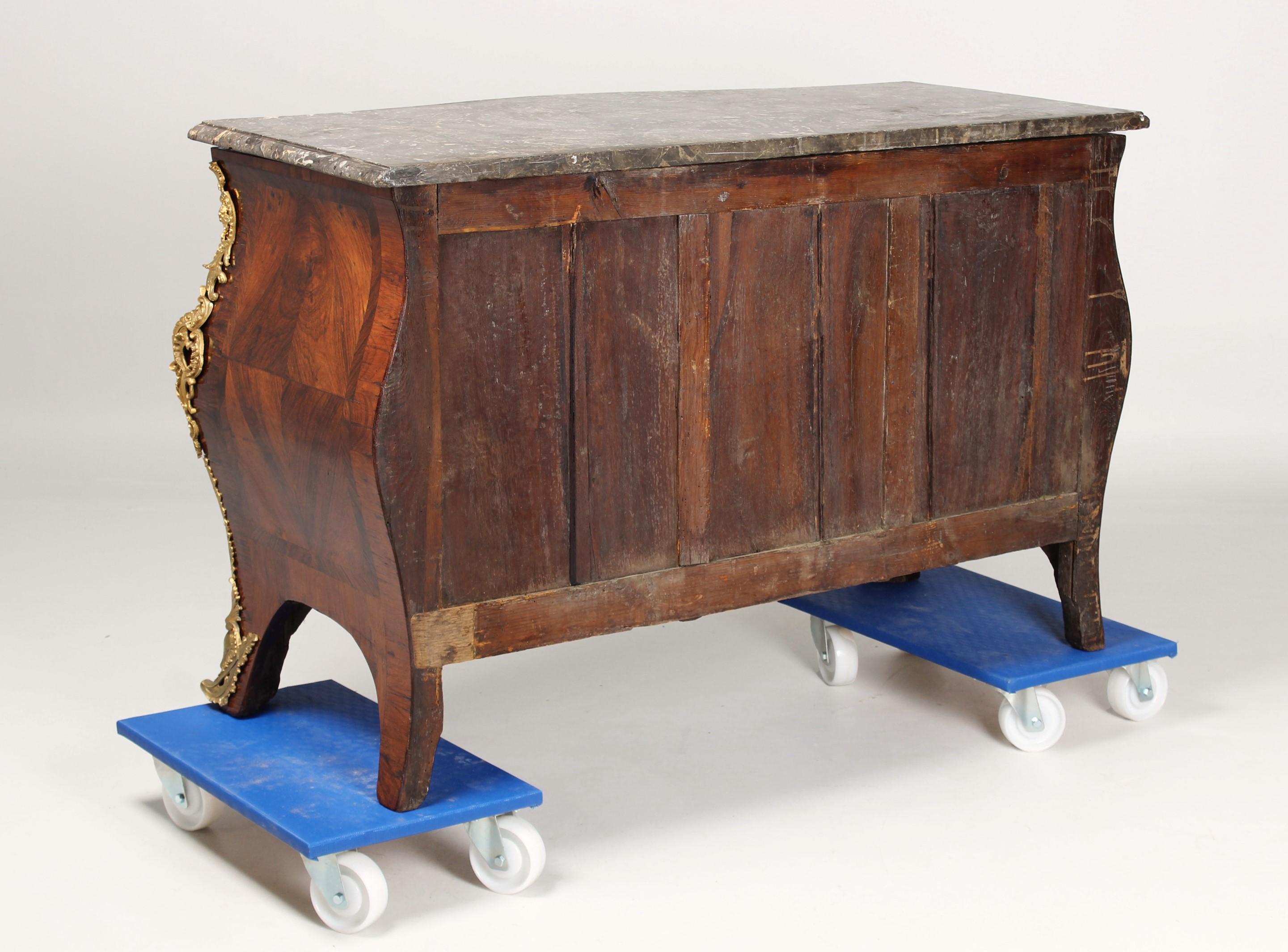 18th Century French Louis XV Chest of Drawers, stamped COULON, Paris circa 1750 For Sale 10