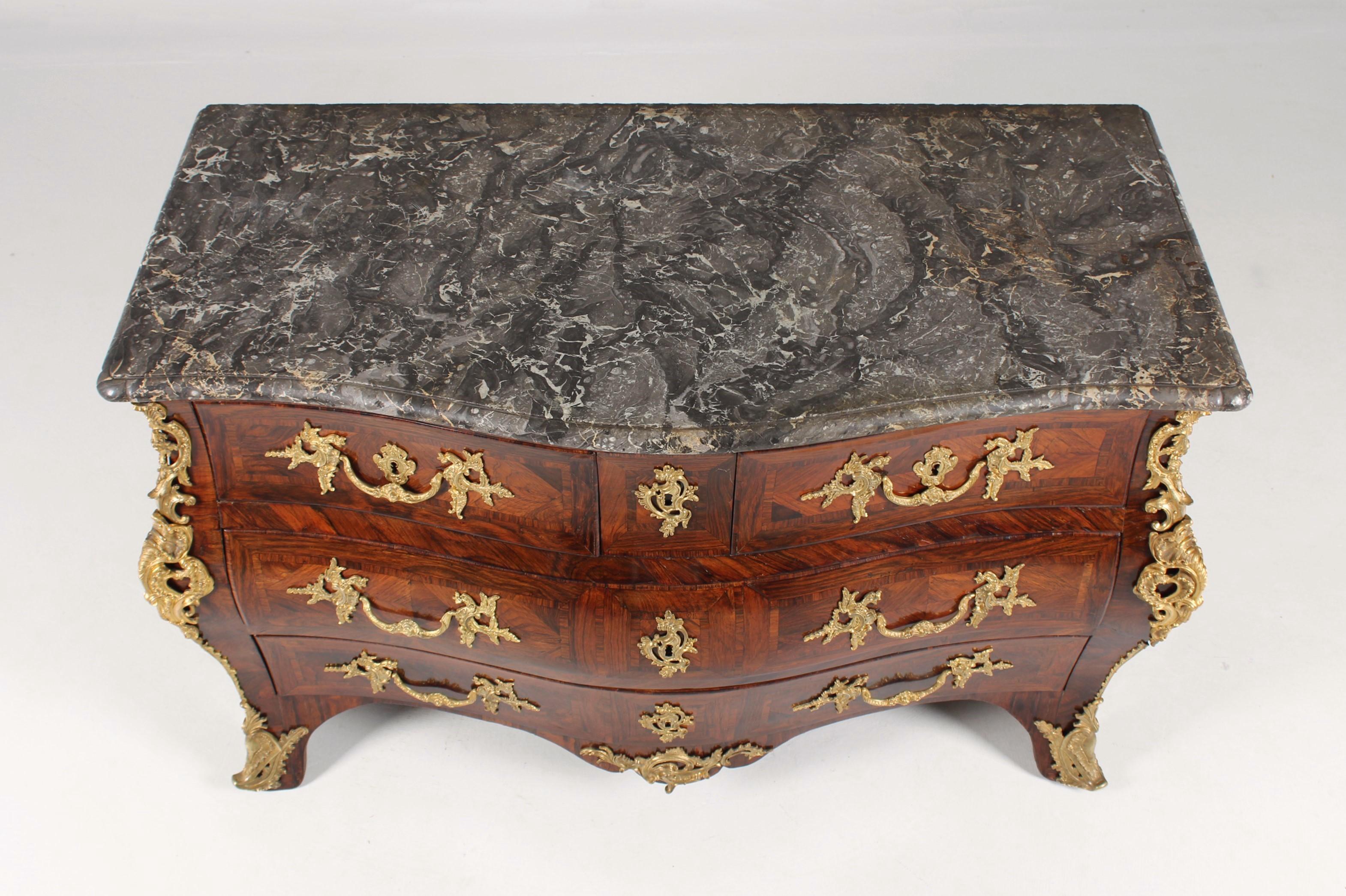 18th Century French Louis XV Chest of Drawers, stamped COULON, Paris circa 1750 For Sale 2