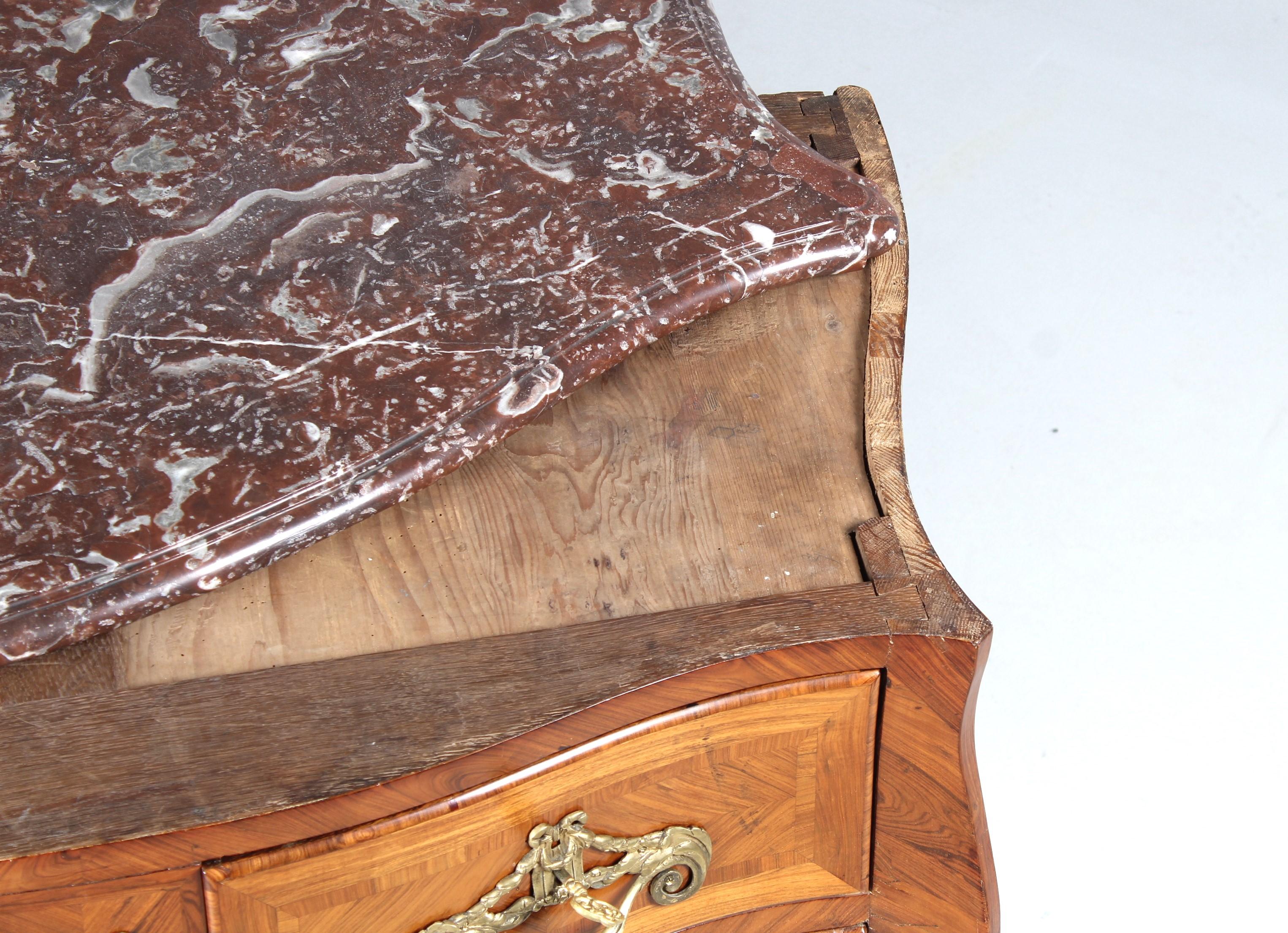 18th Century French Louis XV Commode, Chest of Drawers For Sale 5