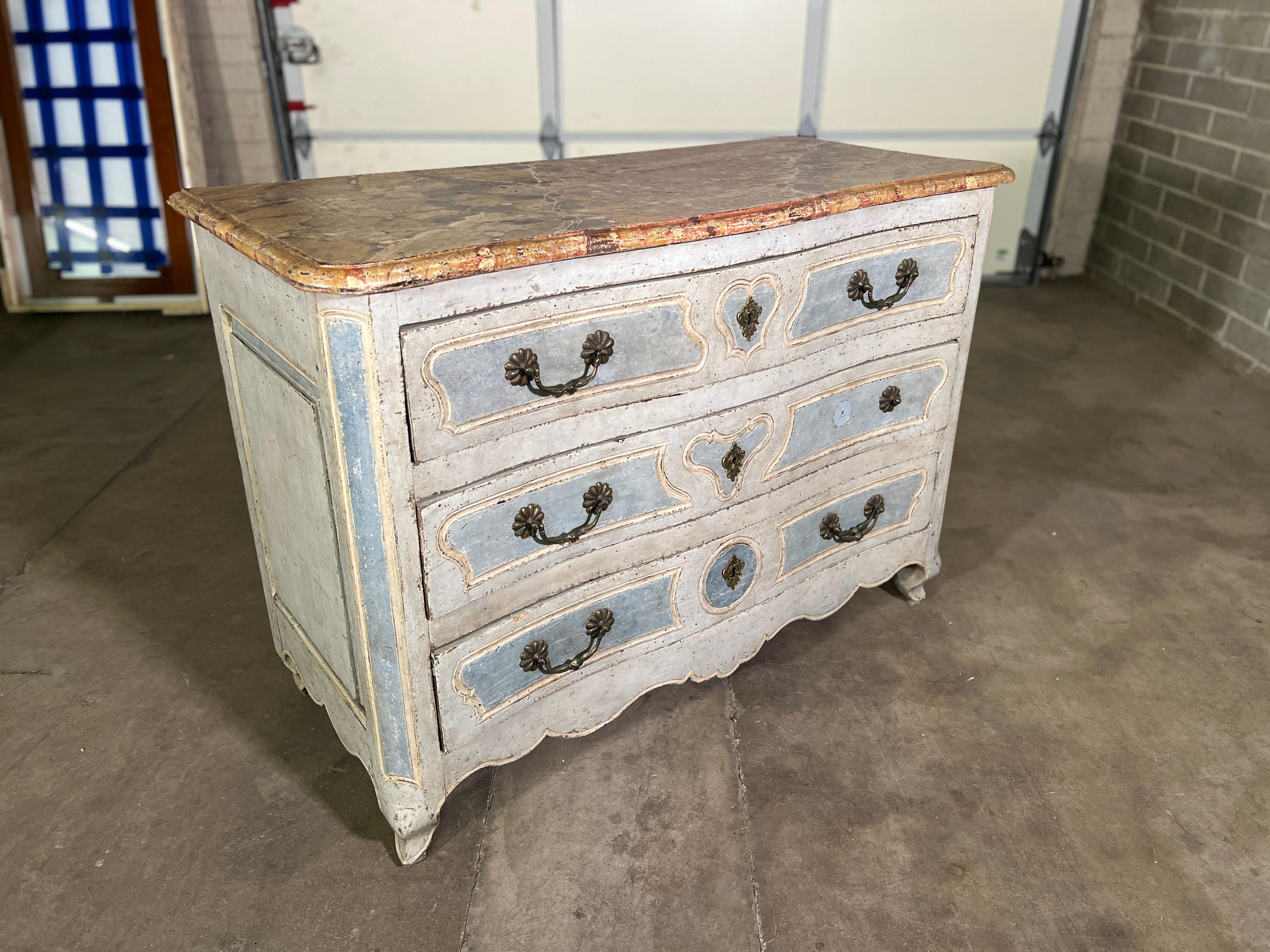 18th Century French Louis XV Commode  In Good Condition For Sale In Scottsdale, AZ