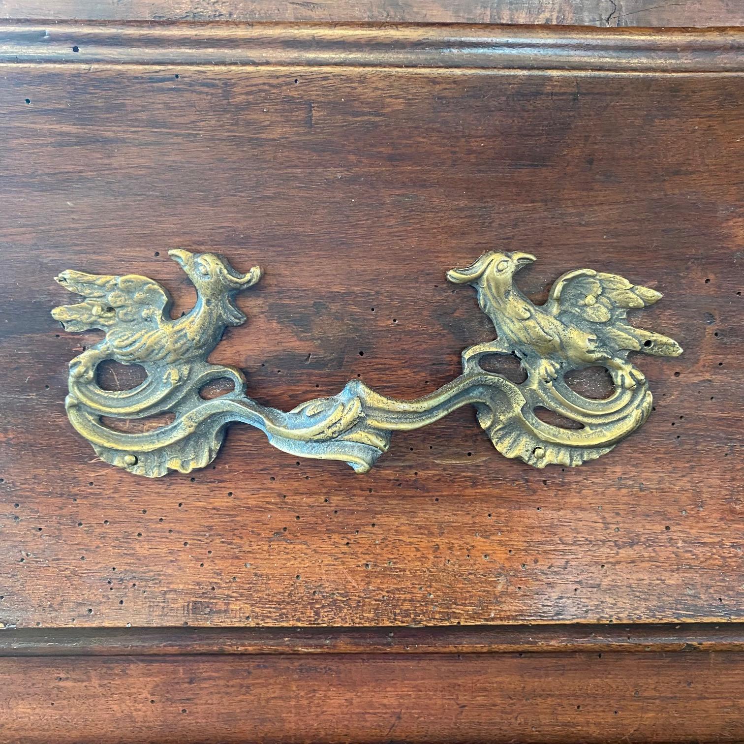  18th Century French Louis XV Commode or Chest of Drawers  In Good Condition For Sale In Hopewell, NJ