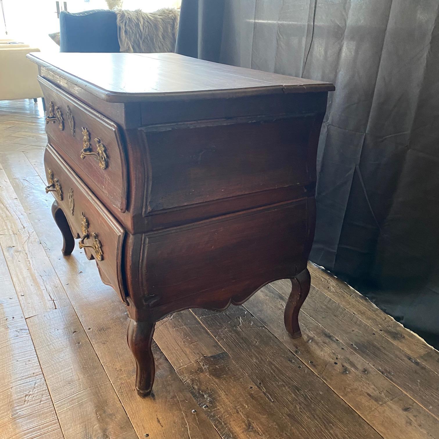  18th Century French Louis XV Commode or Chest of Drawers  For Sale 3