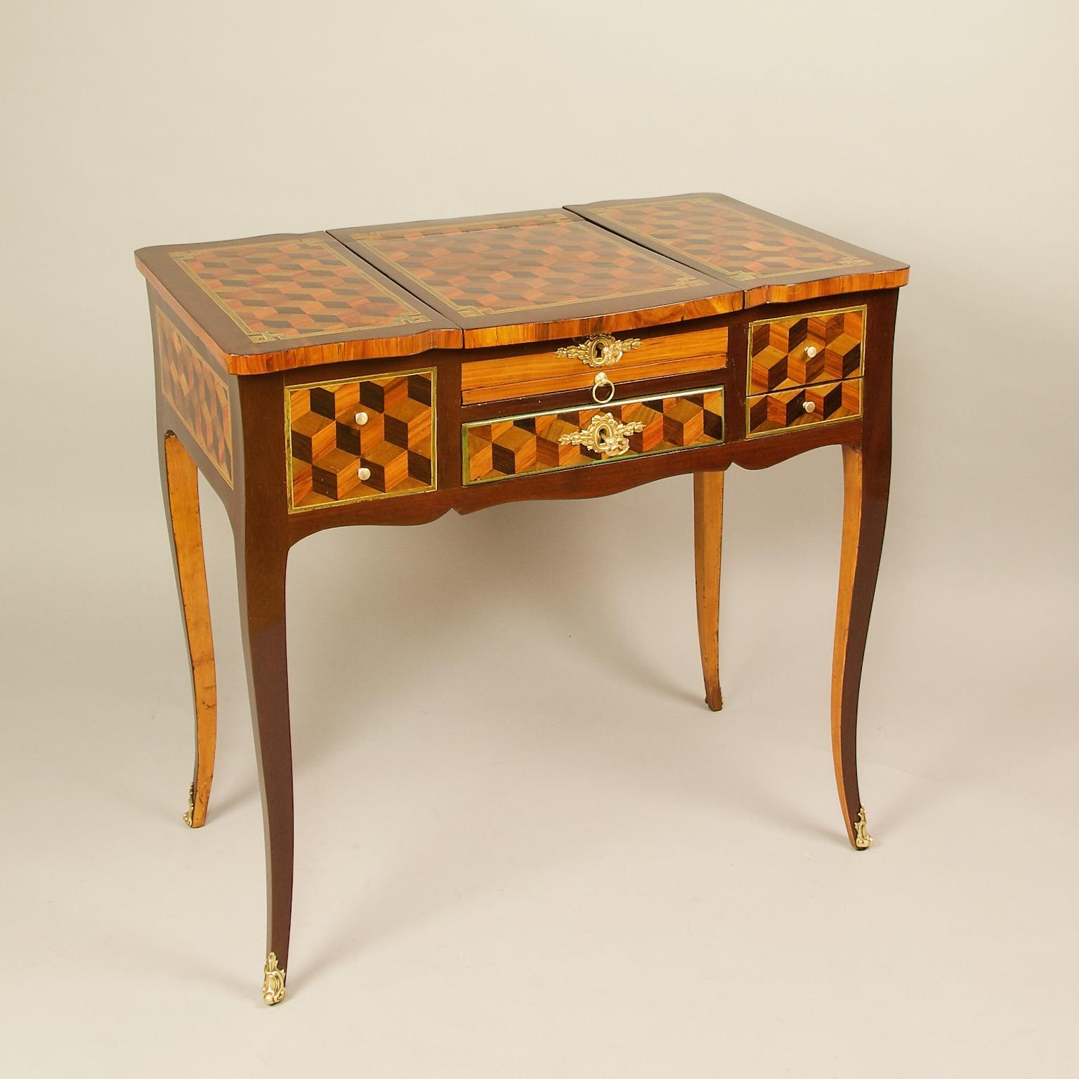 Wood 18th Century French Louis XV Cube Pattern Marquetry Dressing Table or Coiffeuse