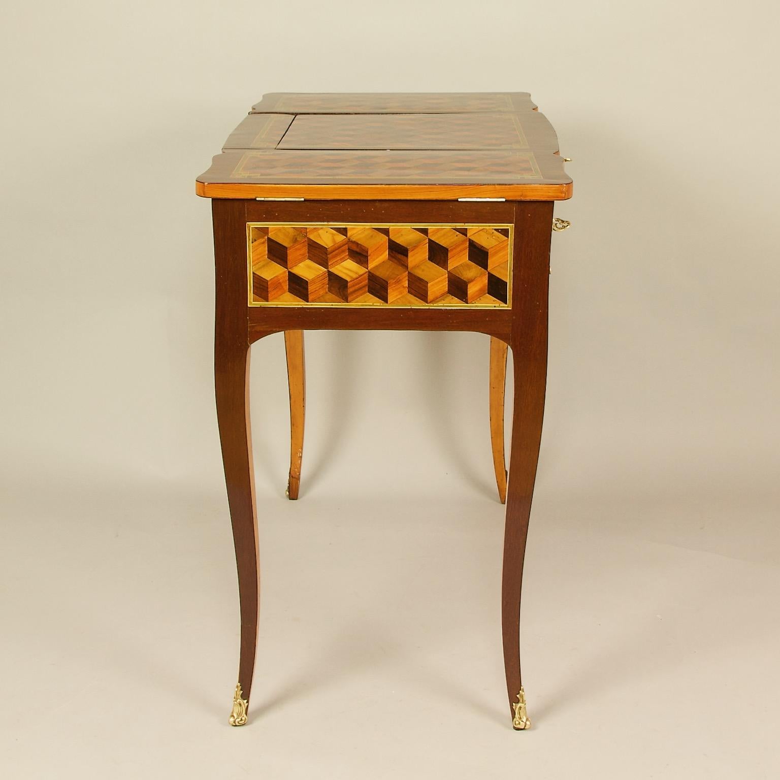 18th Century French Louis XV Cube Pattern Marquetry Dressing Table or Coiffeuse 2