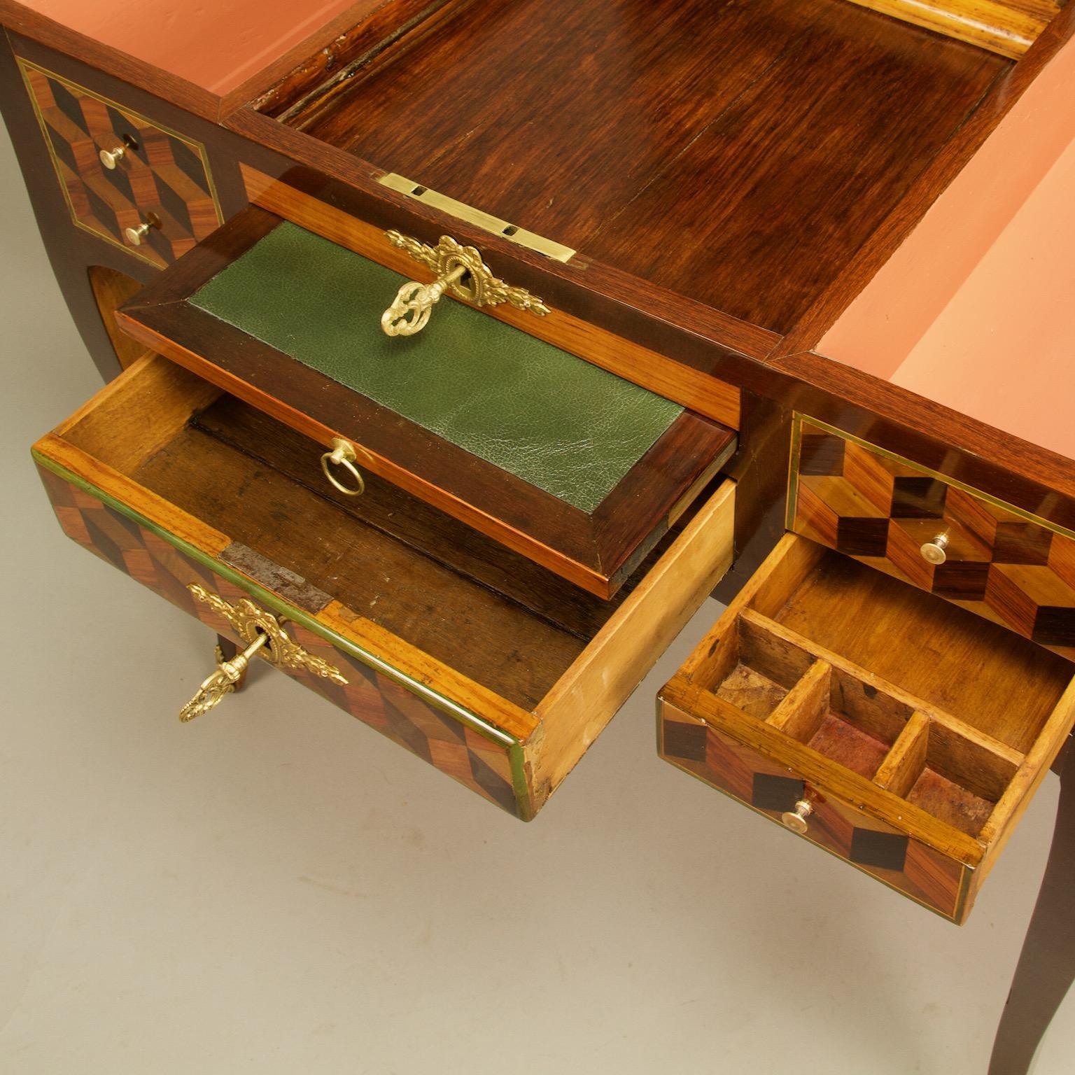 18th Century French Louis XV Cube Pattern Marquetry Dressing Table or Coiffeuse 5