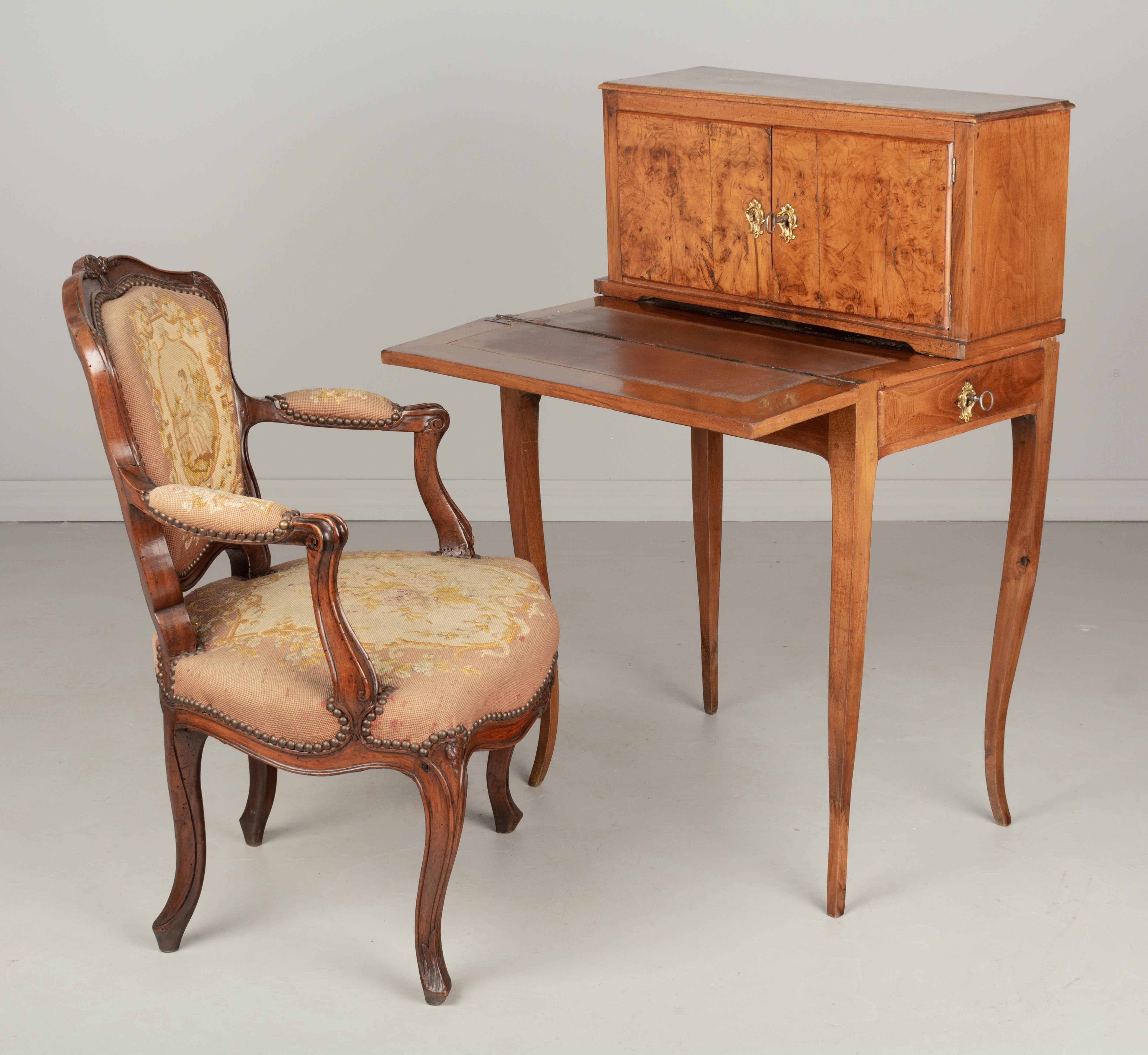 18. Jahrhundert Französisch Louis XV Schreibtisch oder Schreibtisch  (Louis XV.) im Angebot
