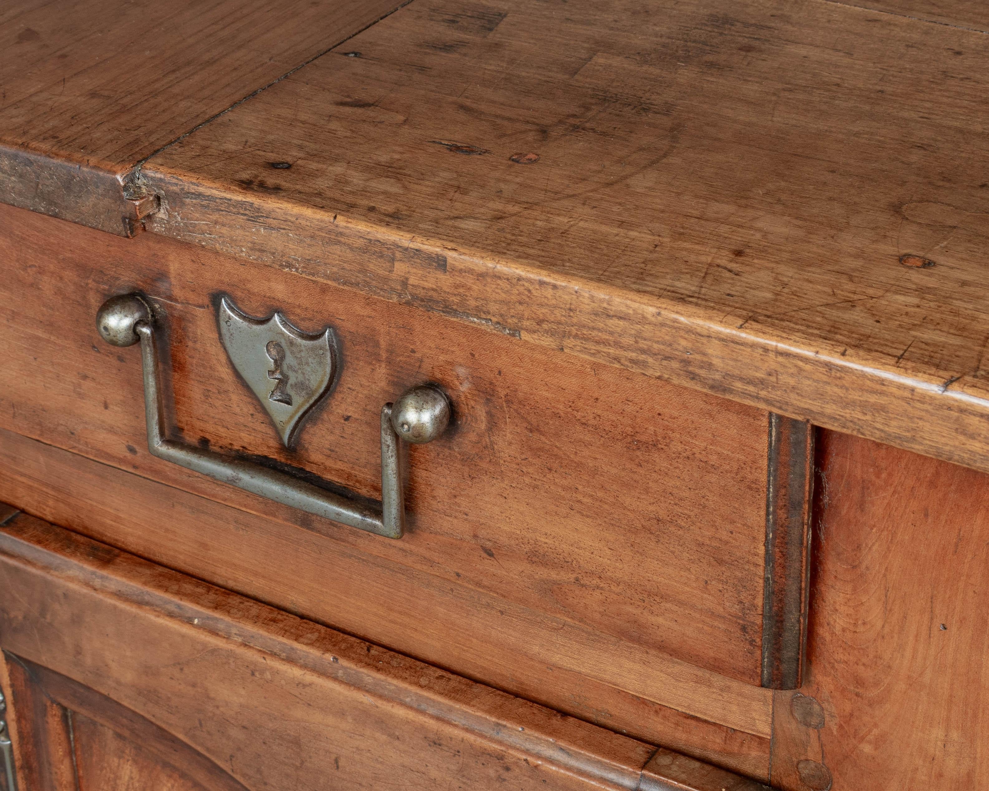Enfilade o credenza francese Luigi XV del XVIII secolo in vendita 10